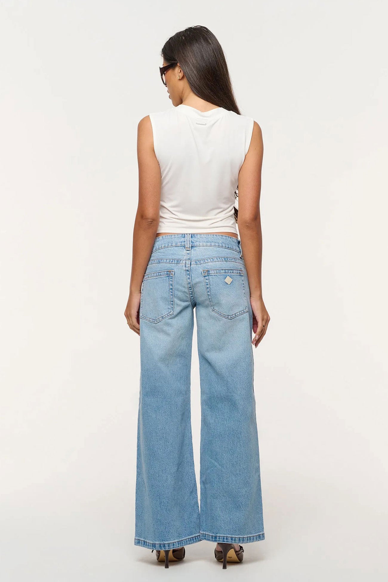 A 00 Super Low & Wide Petite Jean Jody
