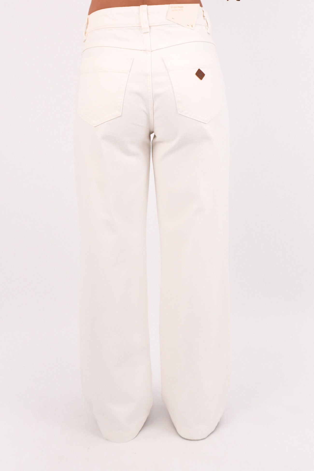 A 95 Baggy Jean White Gold