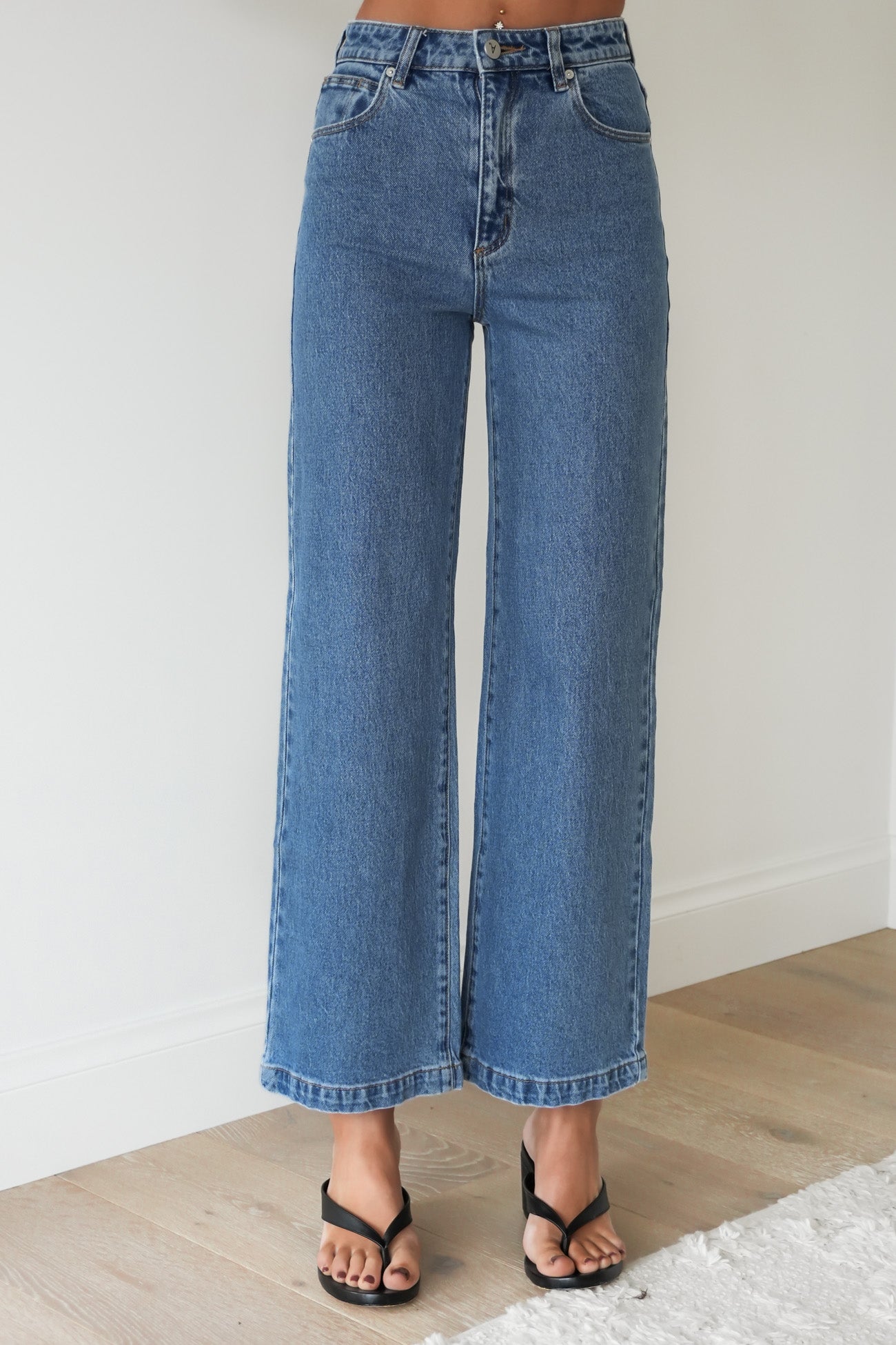 A 94 High & Wide Petite Jean Debbie