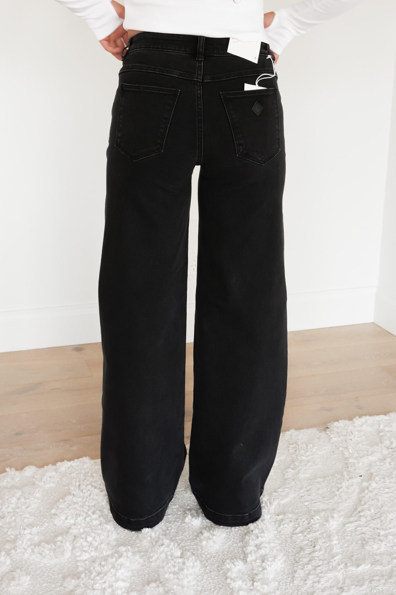 A 95 Mid & Wide Jean Brie
