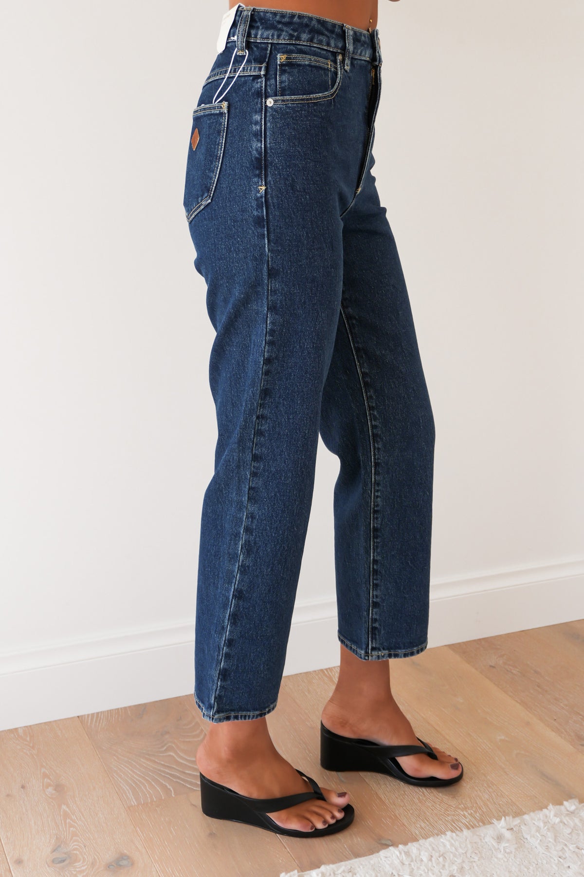 A Venice Straight Jean Tara
