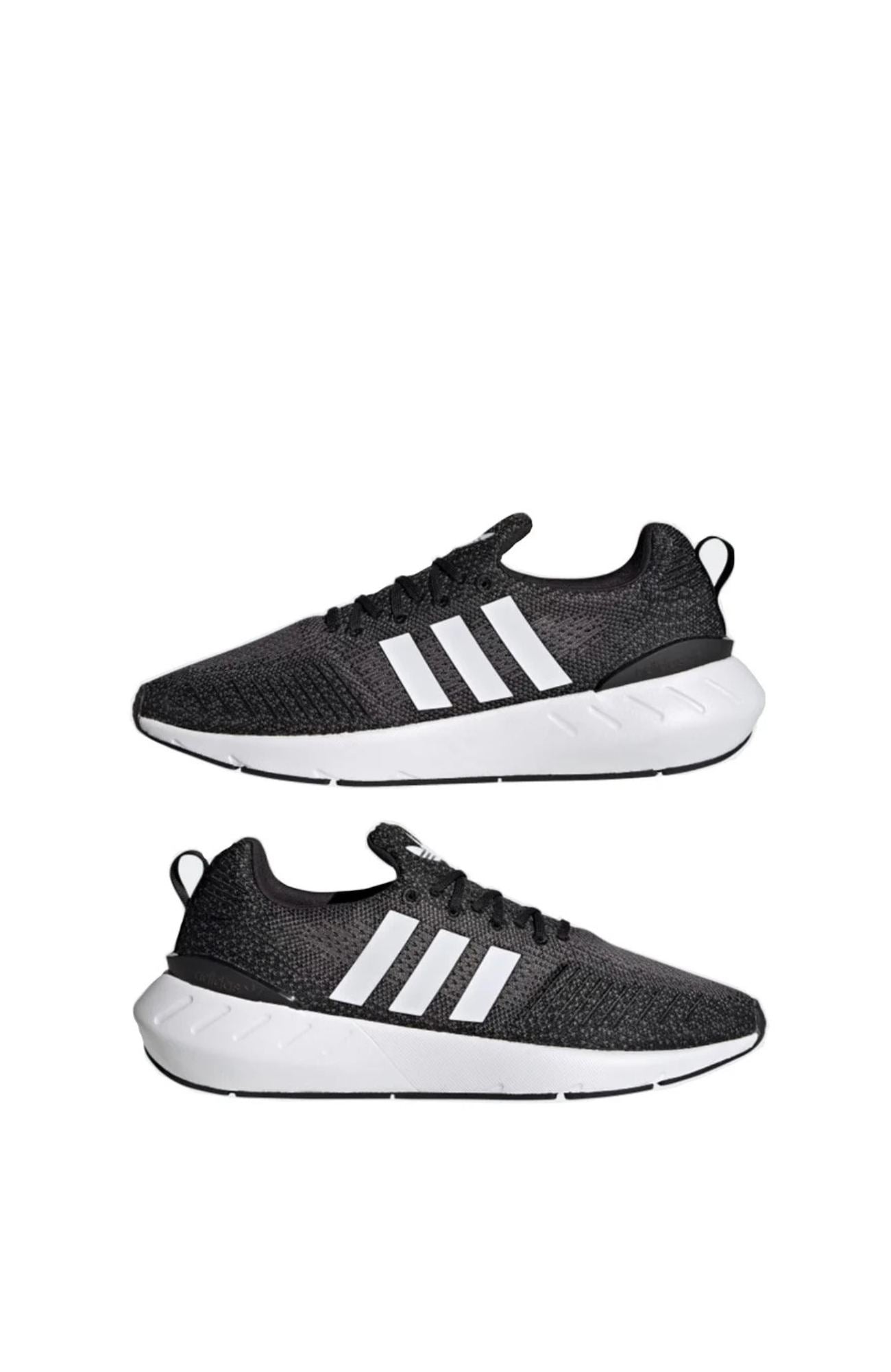 Swift Run 22 Shoe Core Black White