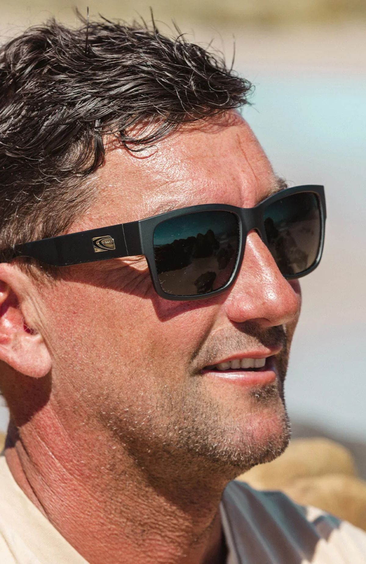 Onyx Matte Black // Grey Polarized