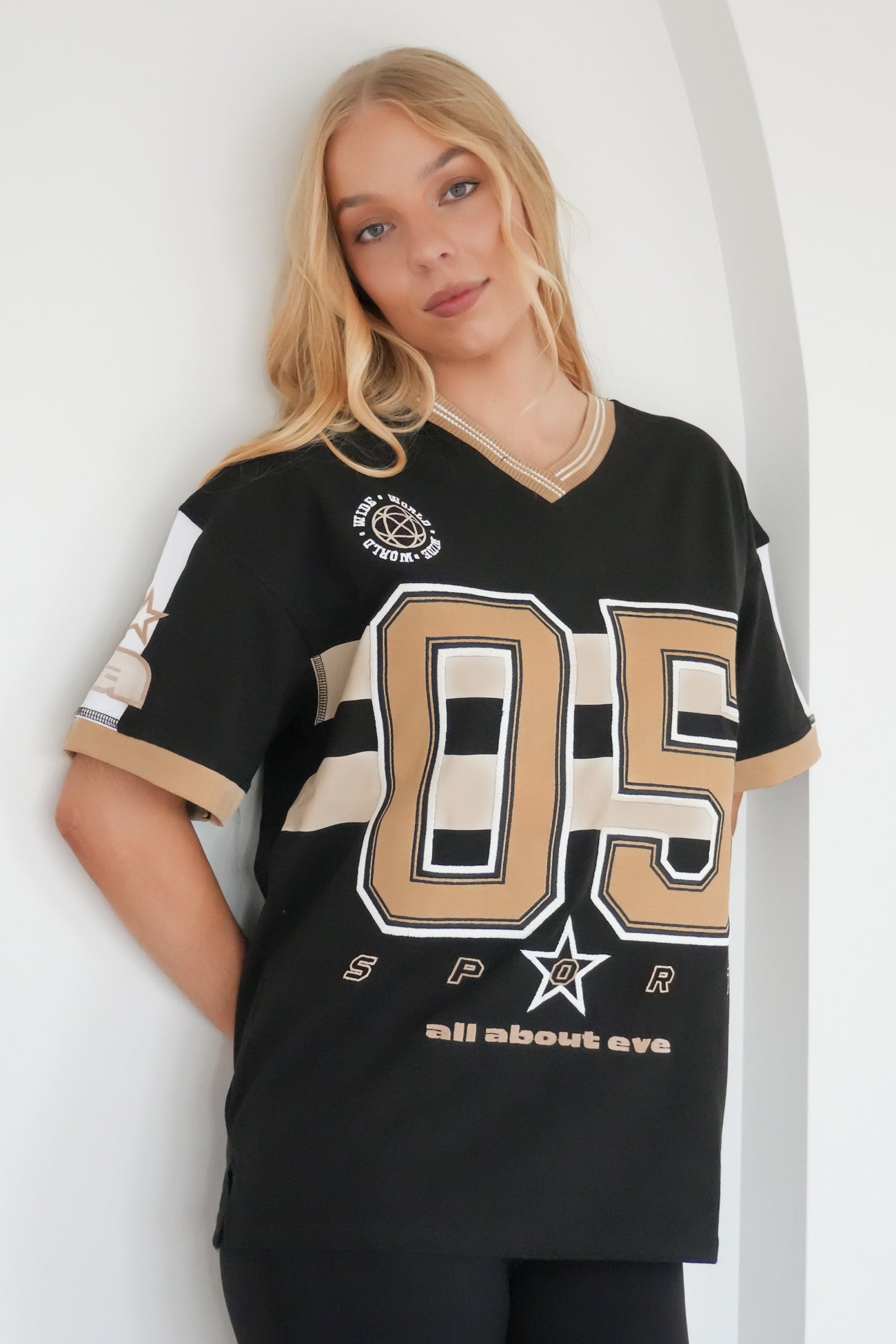 Allstar V-Neck Tee Washed Black