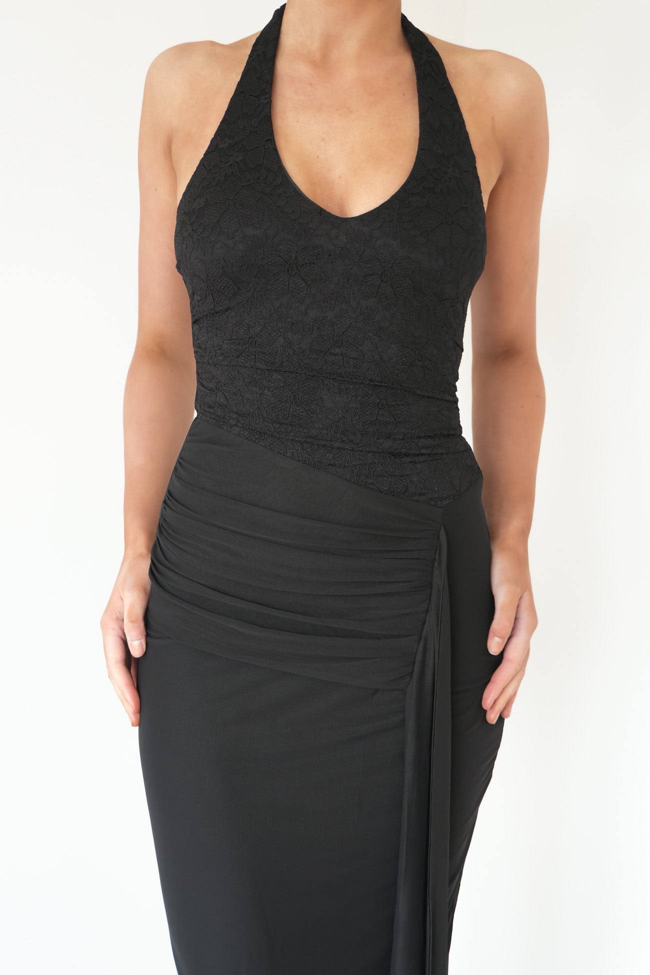 Alya Lace Halter Midi Dress Black