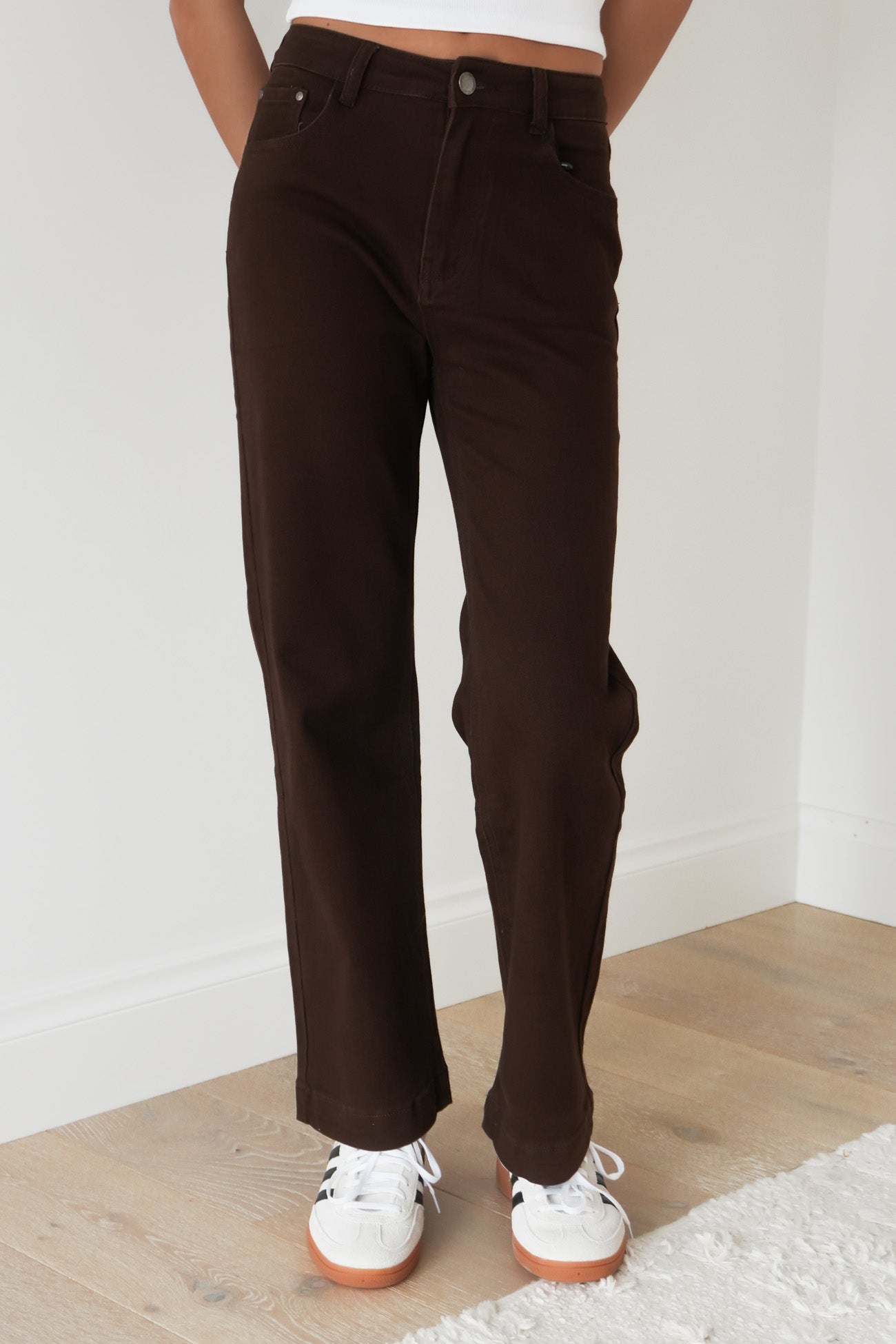 Angela Straight Jean Chocolate