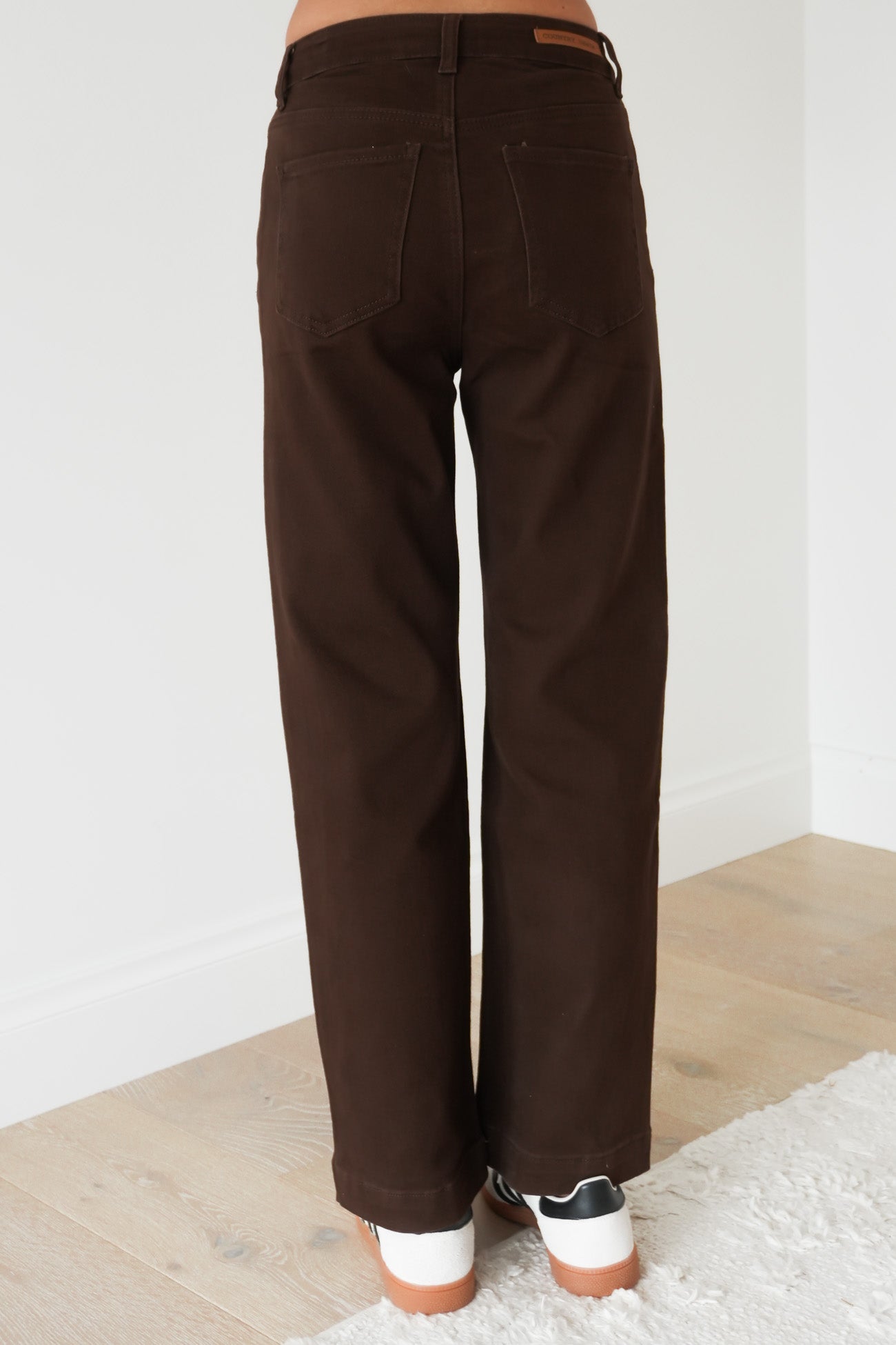Angela Straight Jean Chocolate