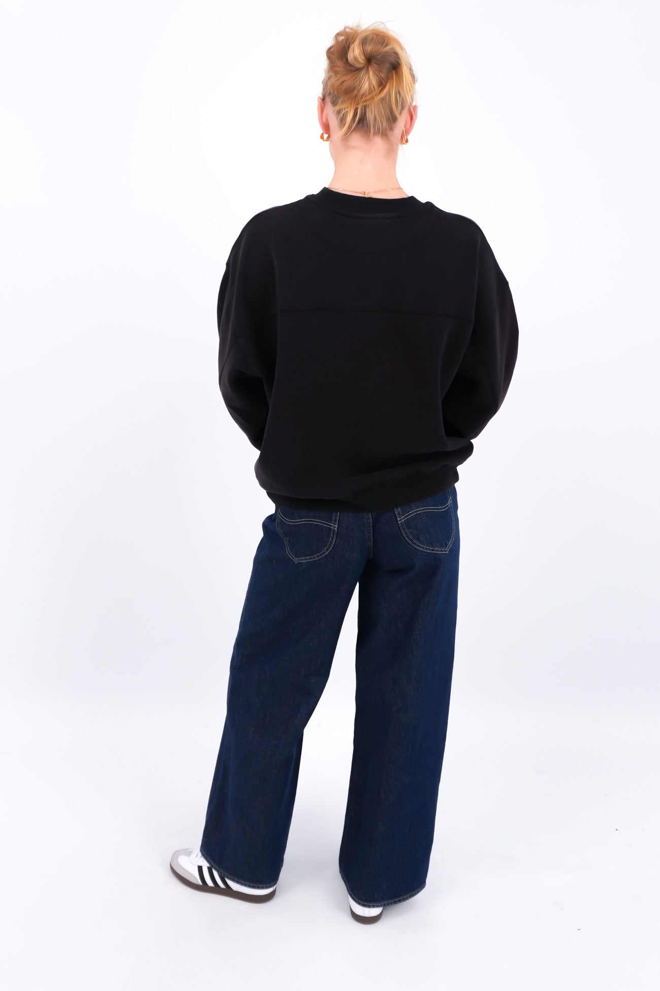 Authentic Crew Washed Black