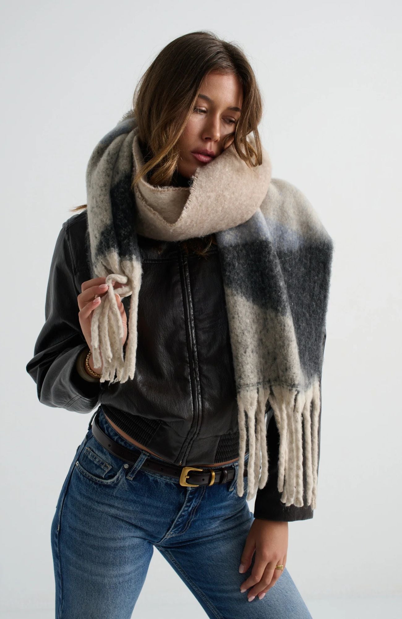 Boston Fluffy Scarf Multi