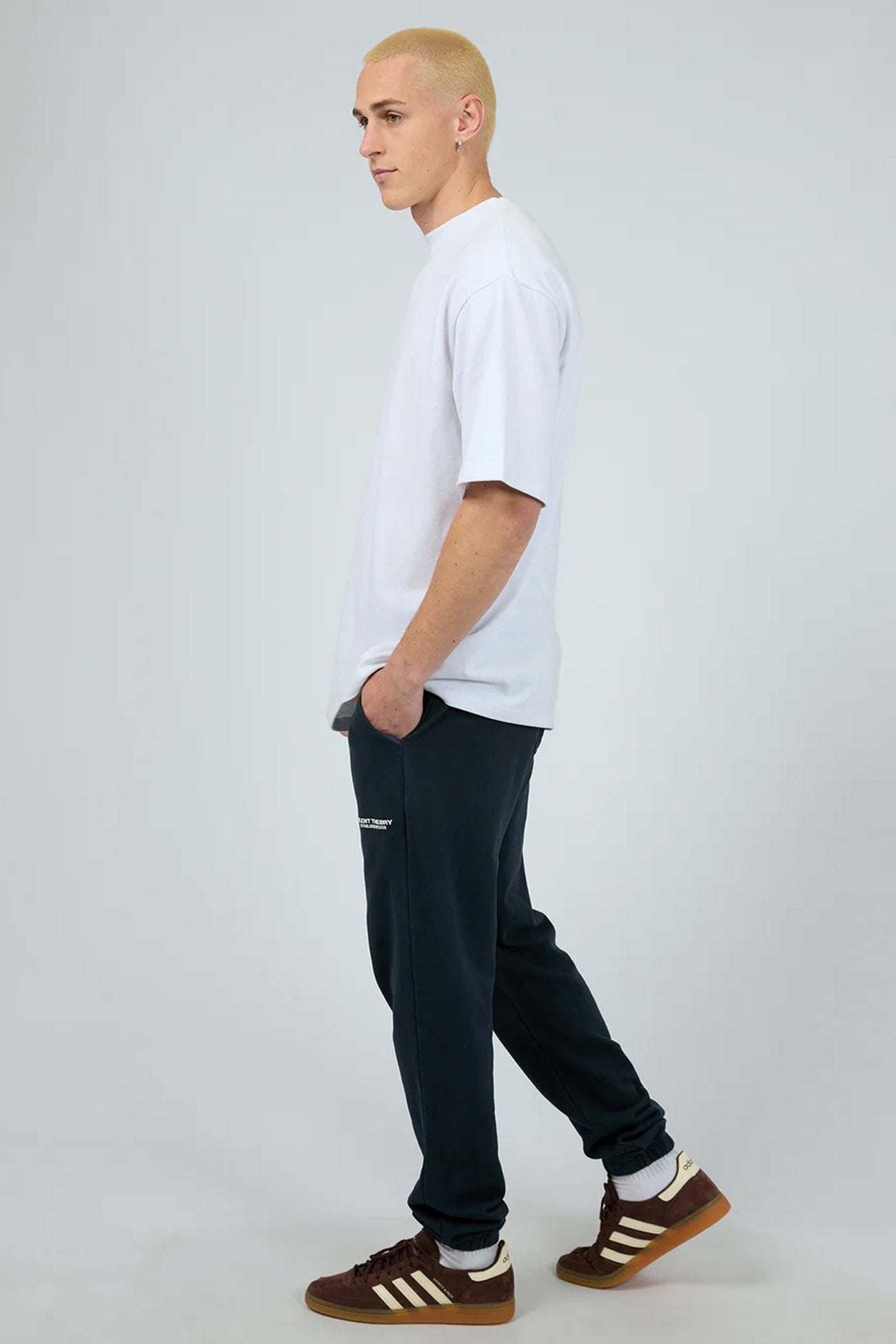 Essential Theory Track Pant Navy