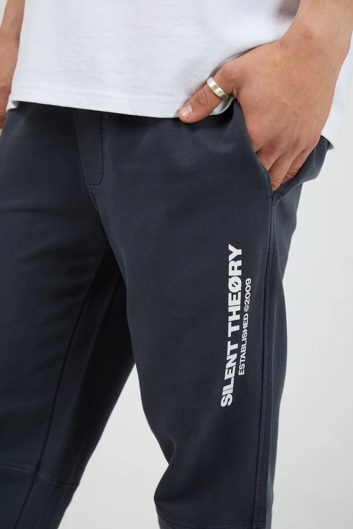 Essential Theory Trackpant V2 Navy