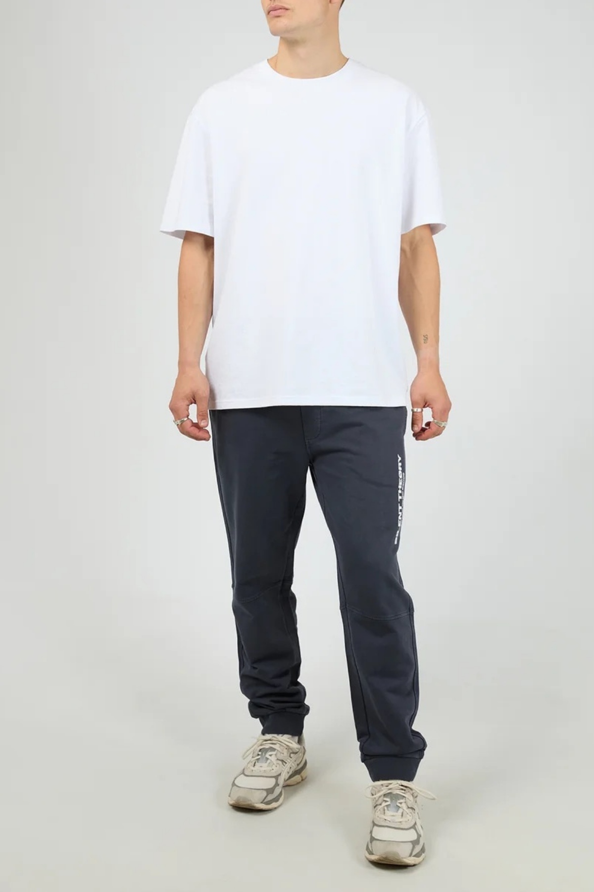 Essential Theory Trackpant V2 Navy