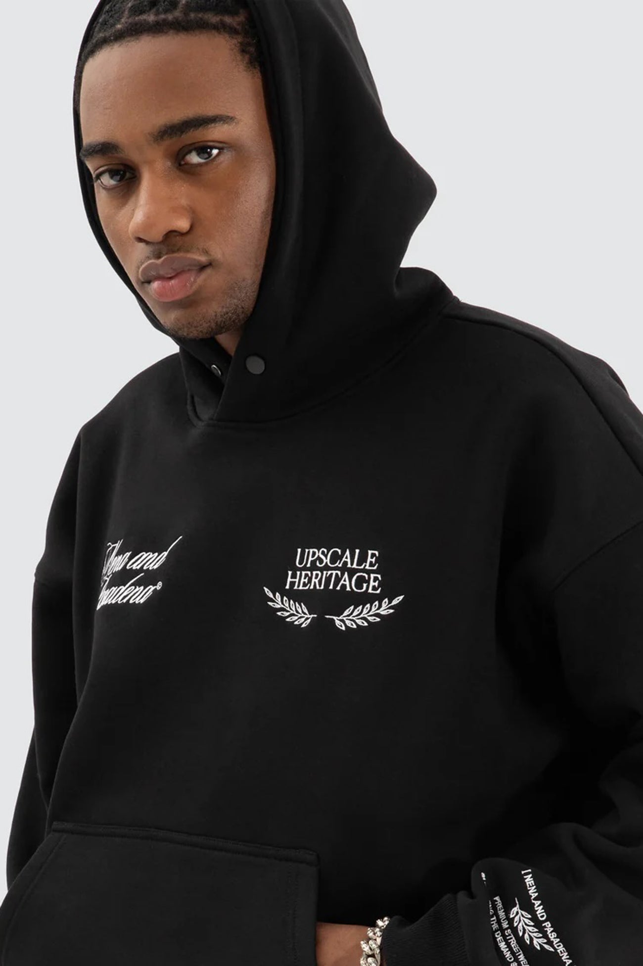 Etiquette-Box-Fit-Hoodie-Jet-Black-fcjpg