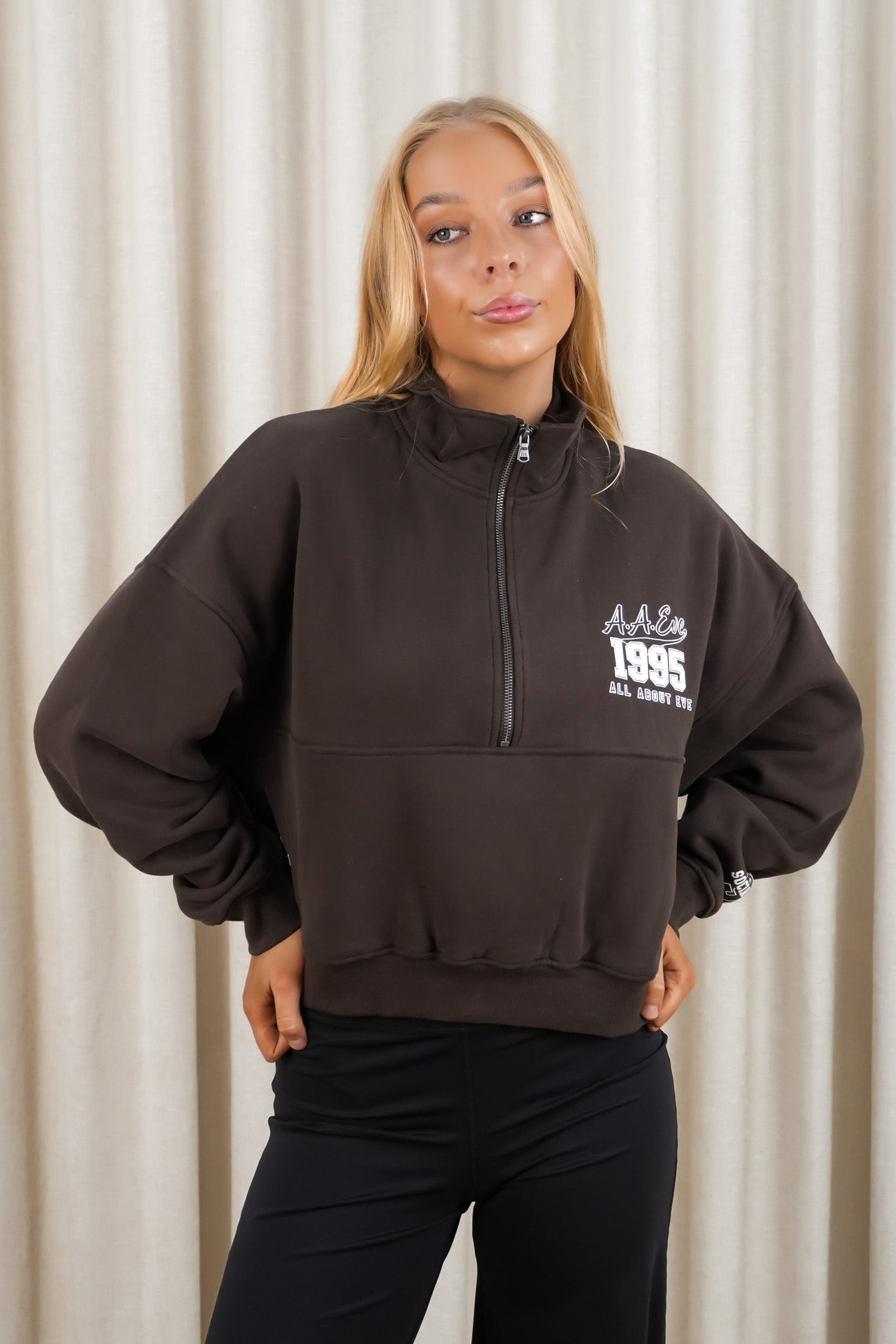 Eve Team 1/4 Zip Brown