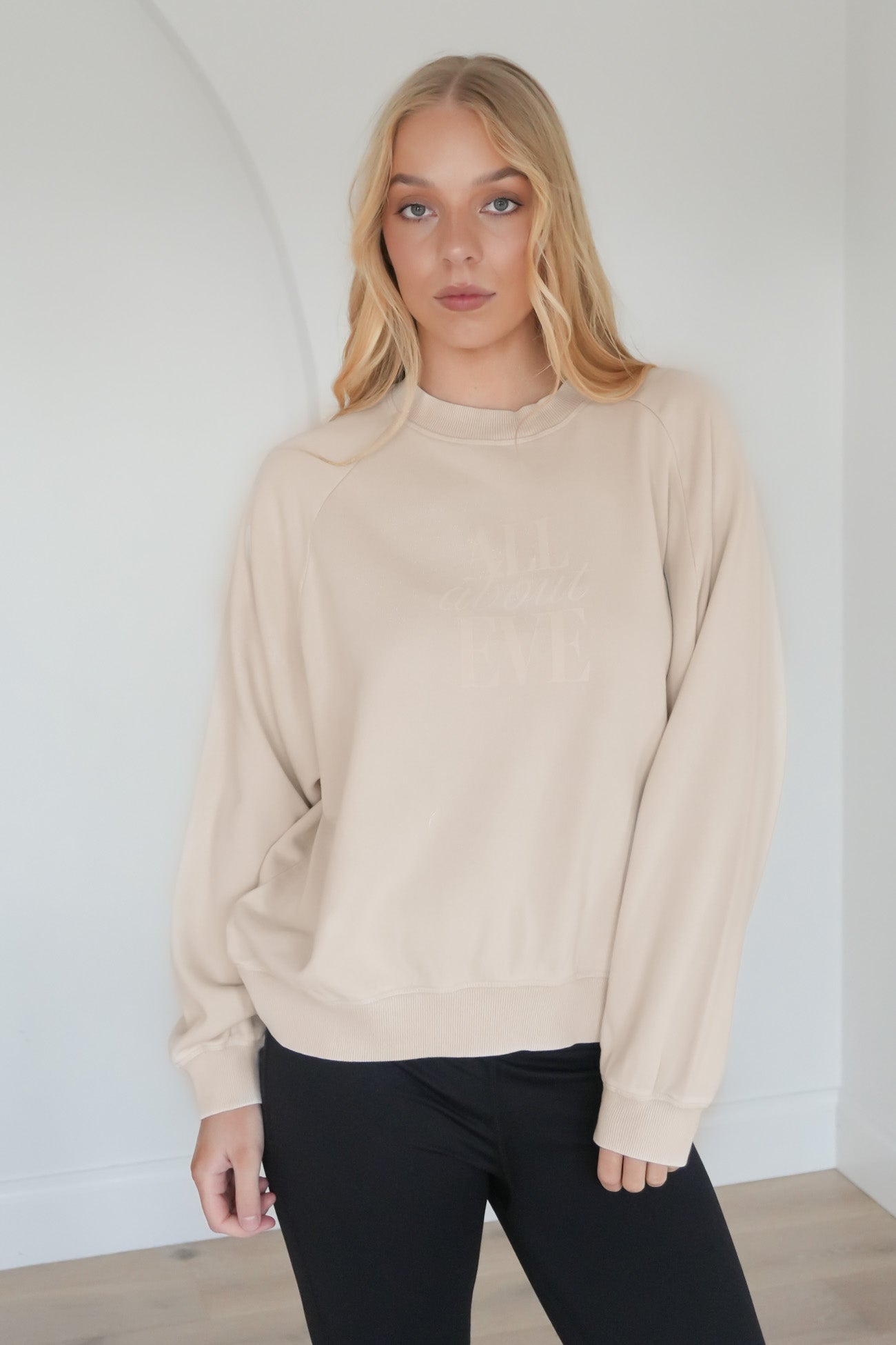 Flynn Washed Box Raglan Crew Vanilla