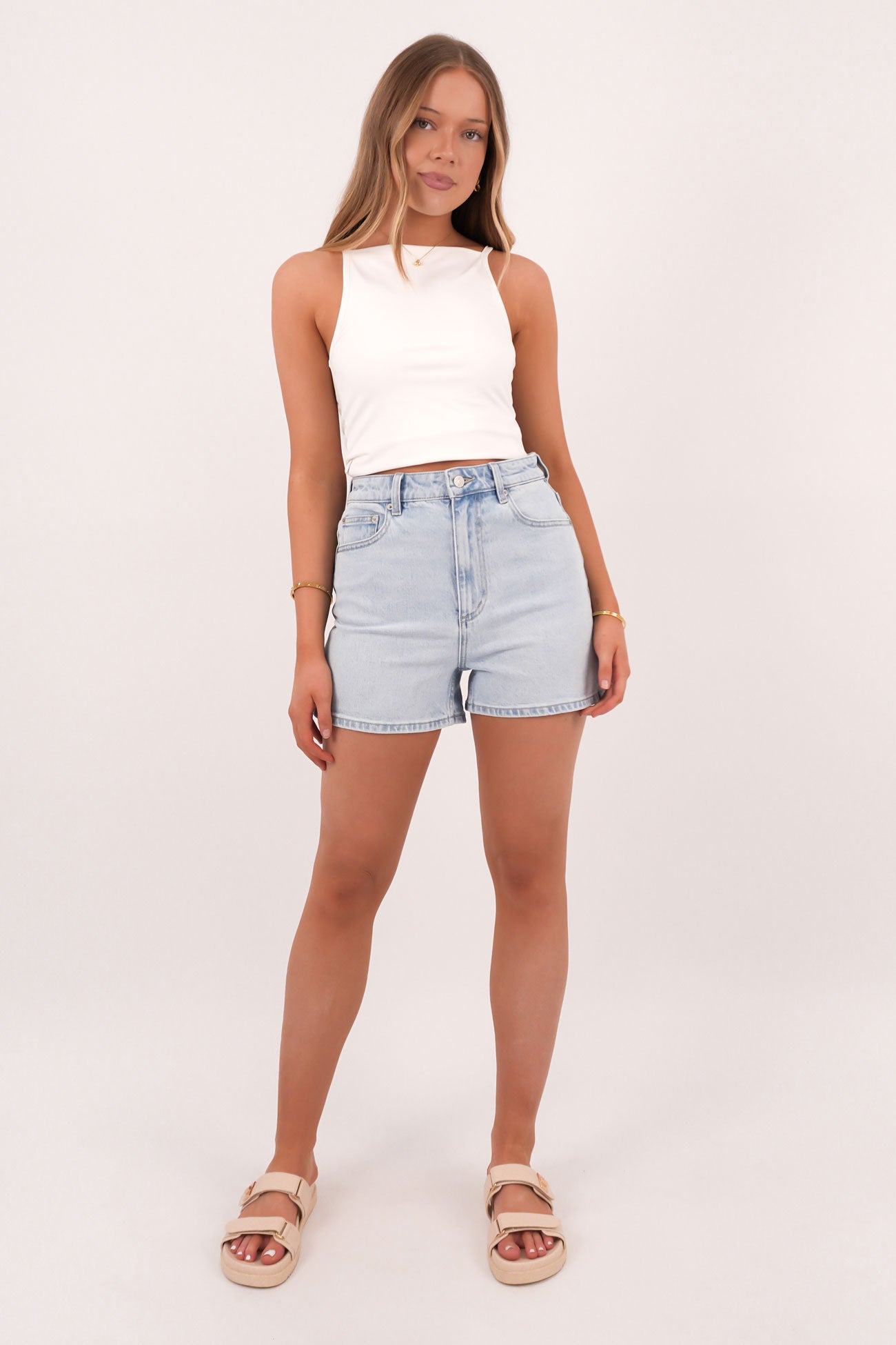 High Relaxed Short Out Of The Blue