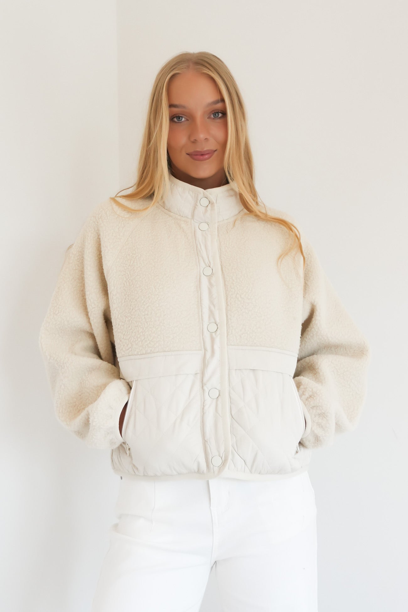 Izak Sherpa Jacket Nougat