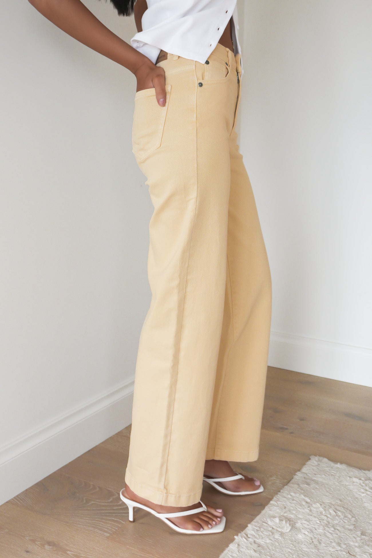 Jacqui Wide Leg Jean Butter
