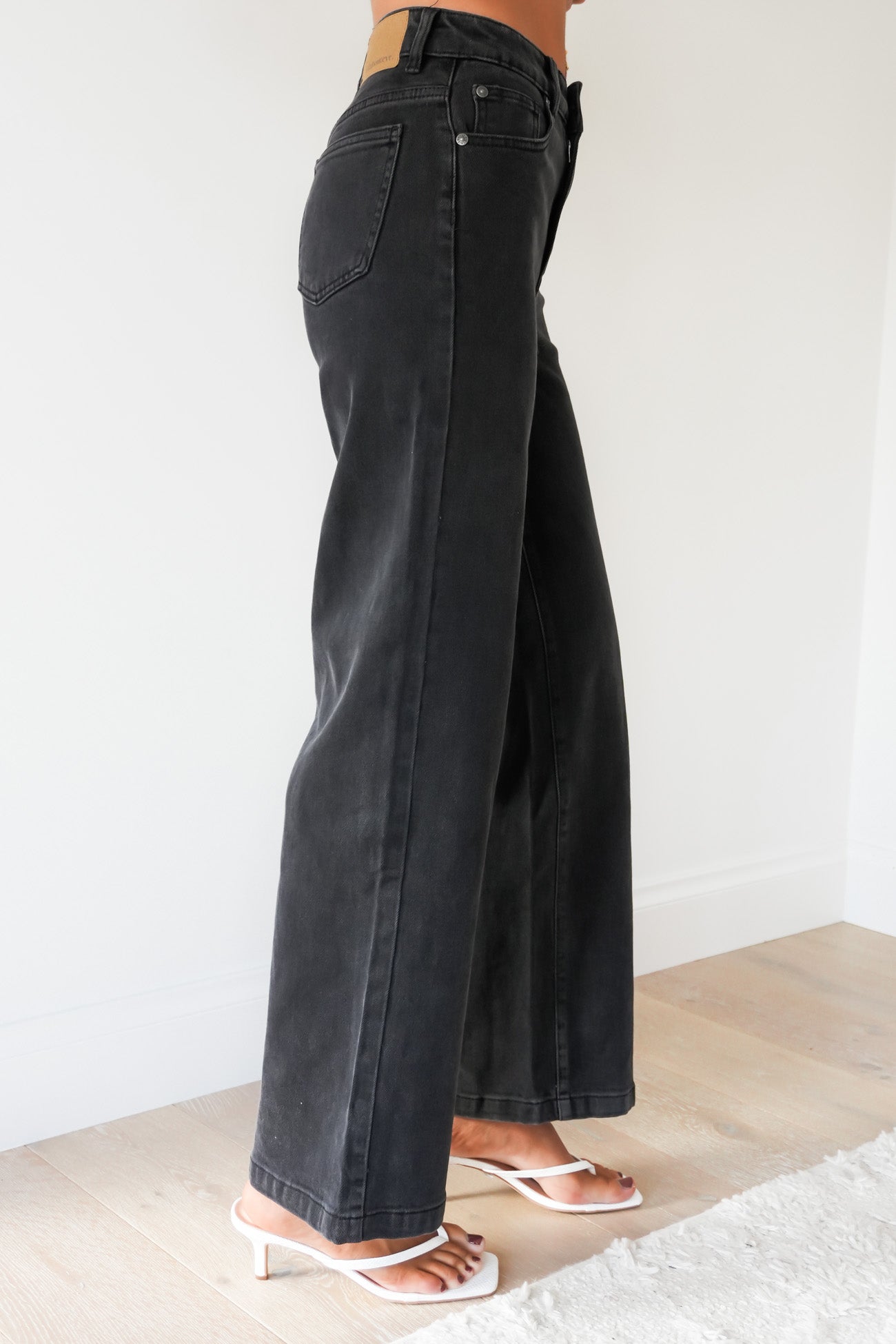 Jacqui Wide Leg Jean Washed Black