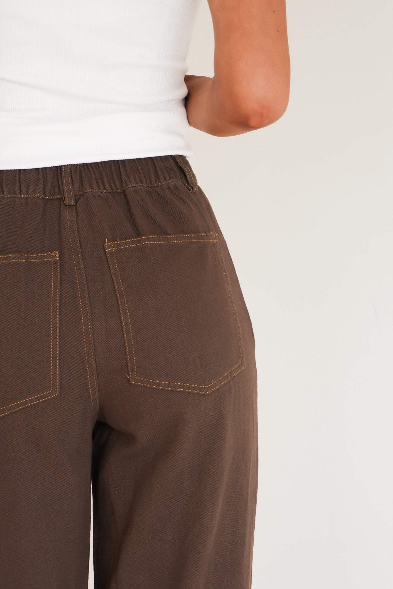 Jaye Barrel Jean Chocolate