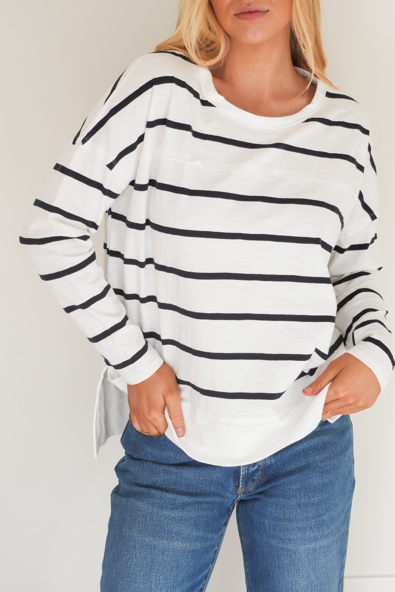 Jayne Stripe Throw On Top White Dark Sapphire