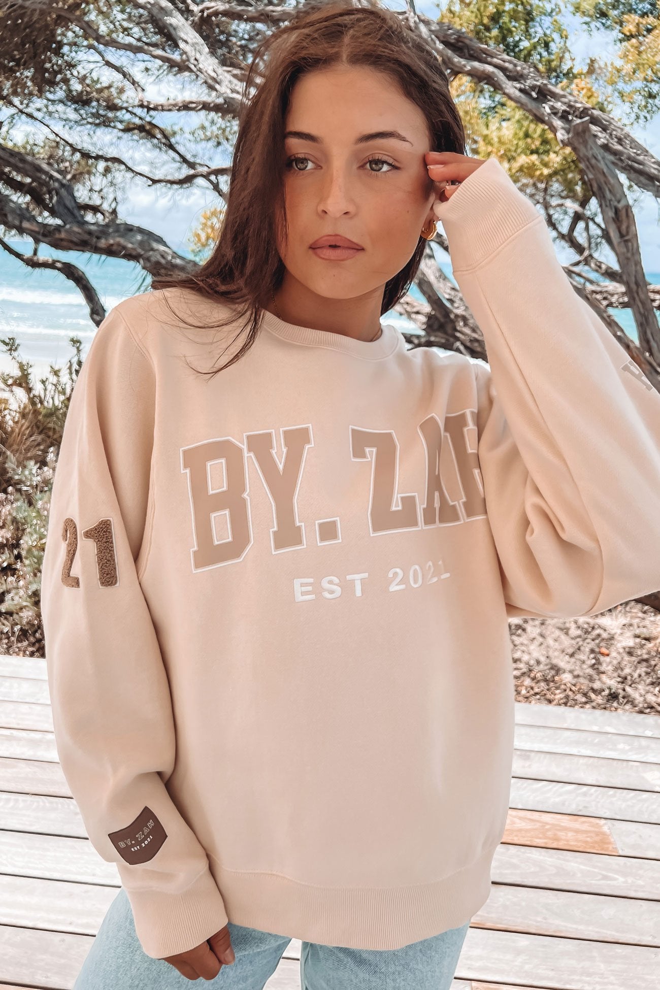 Kendall Oversized Logo Crew Beige