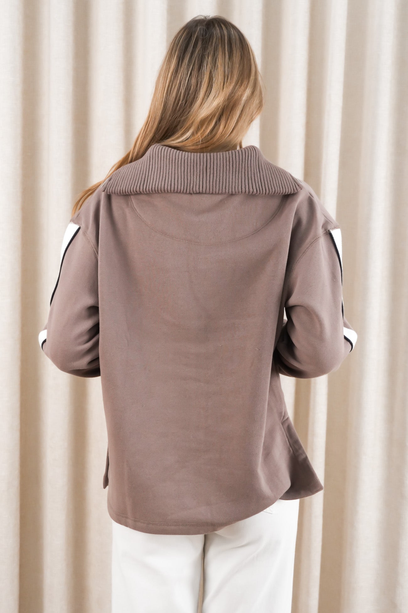 Knit Collar Crew Brown