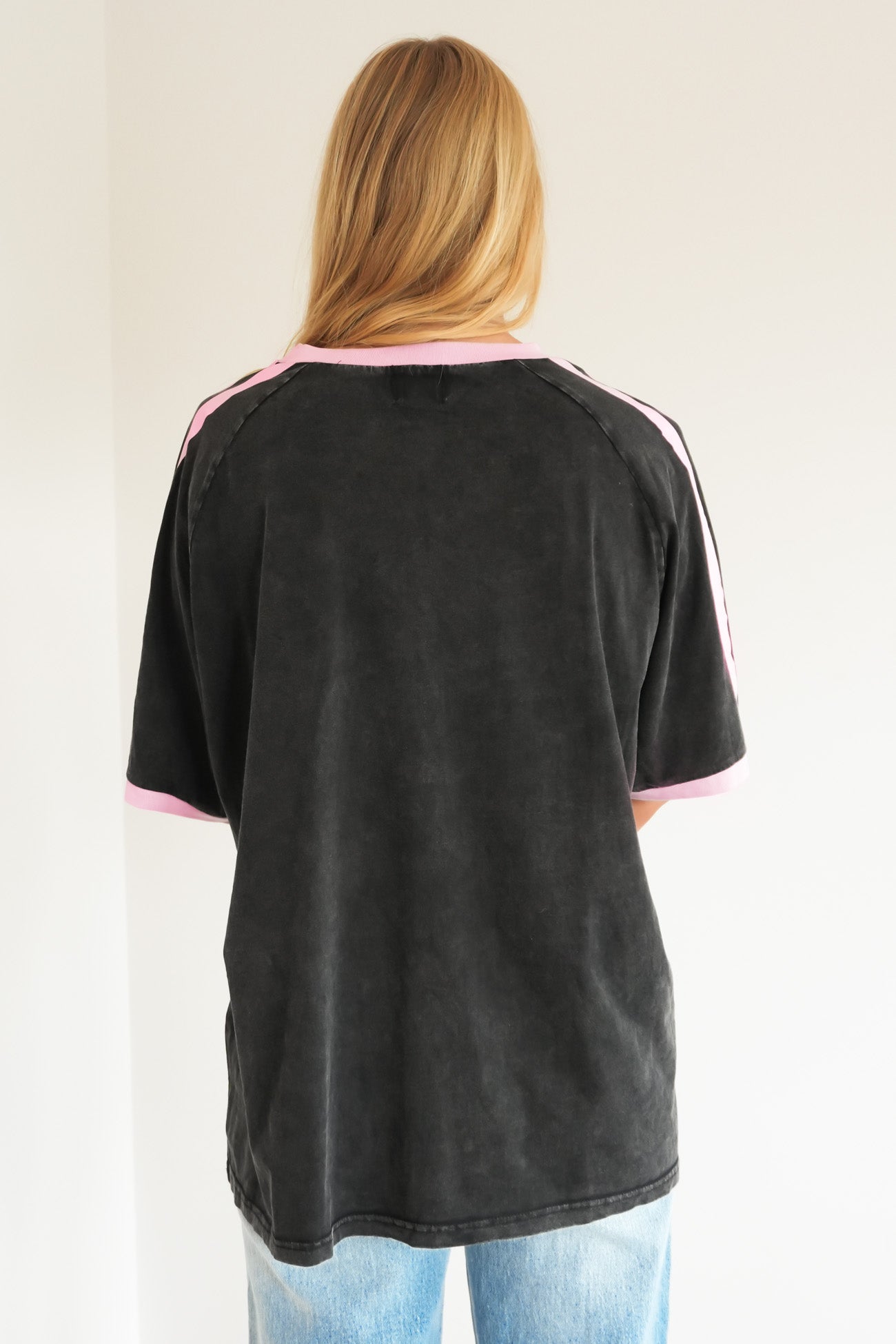 Lucky Star Tee Black Acid Wash
