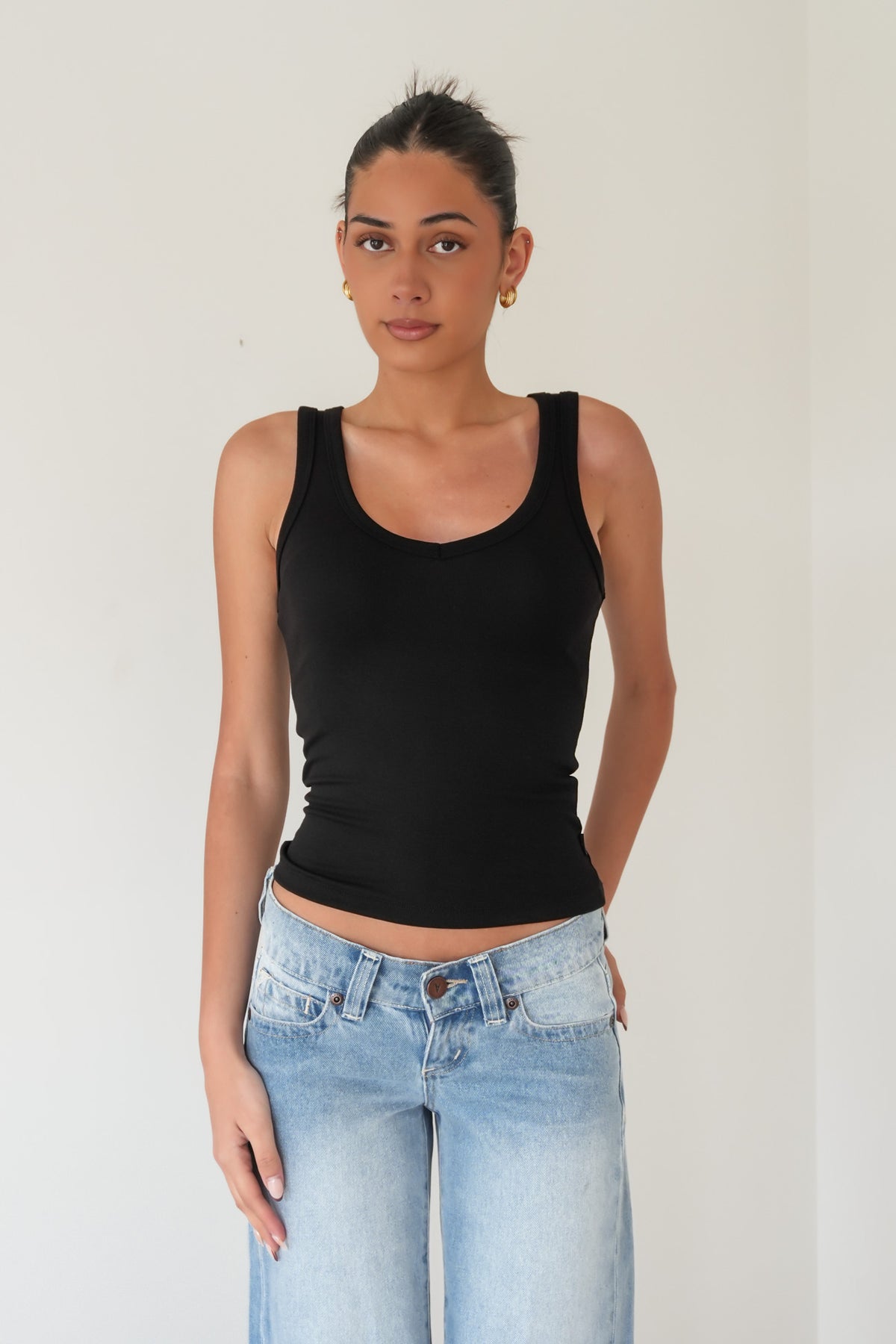 Luxe Rib Vee Tank Black