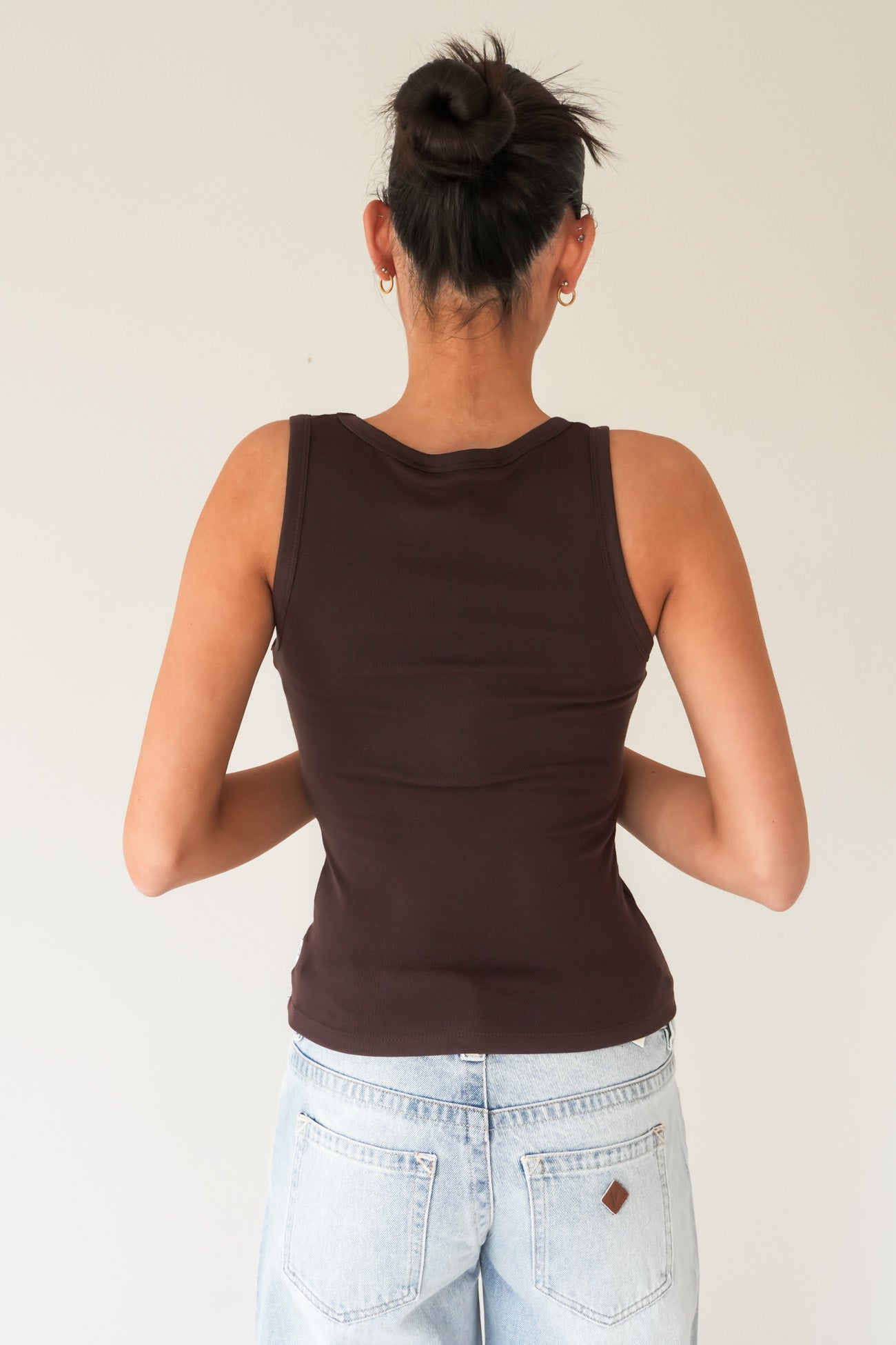 Luxe Rib Vee Tank Chocolate