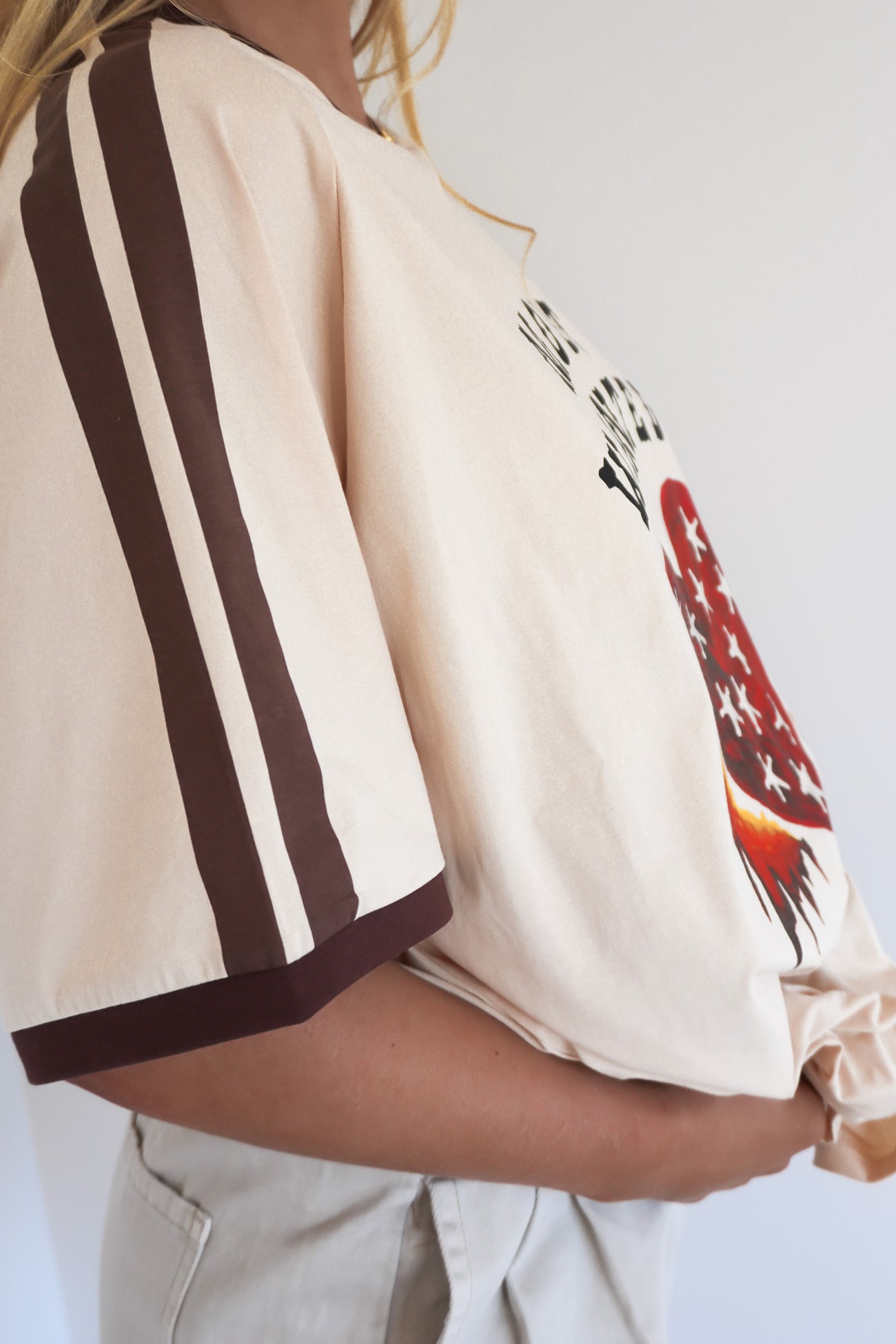 Most Wanted Tee Beige