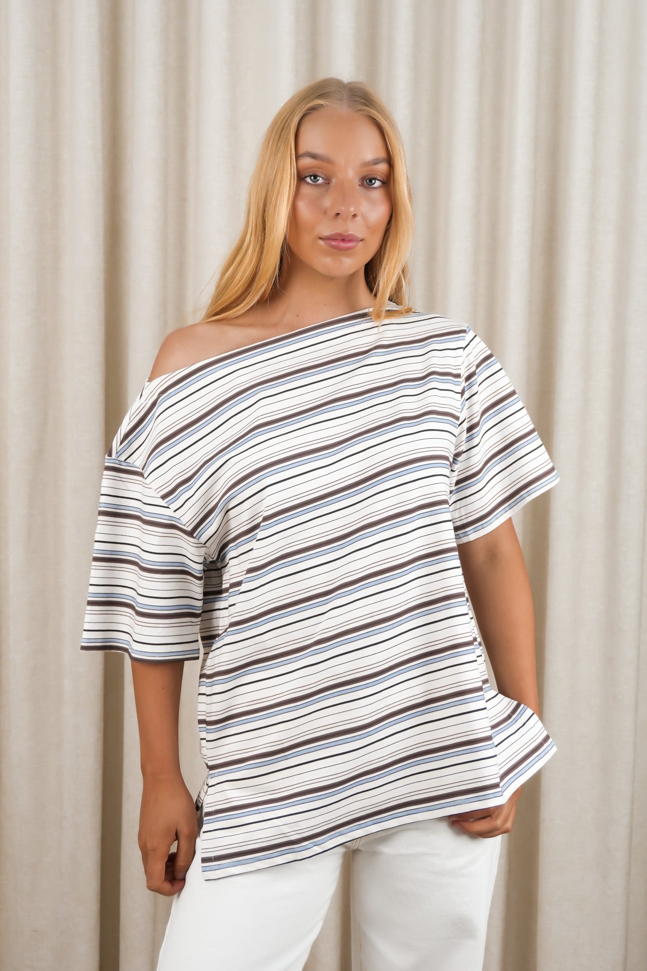 Neave Tee White Stripe