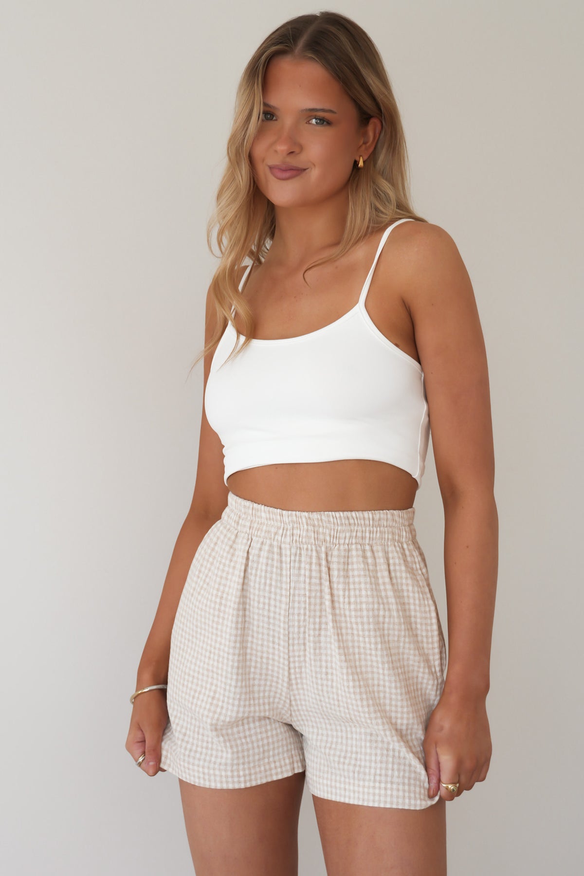 Peachy Short Beige