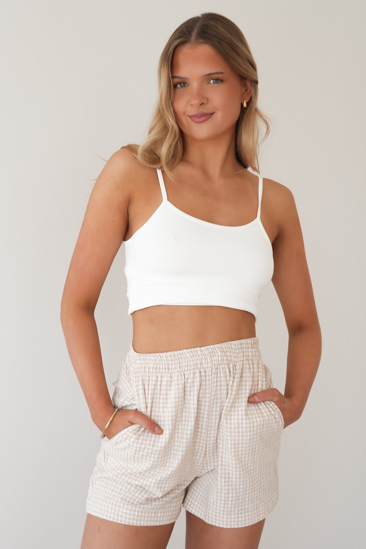 Peachy Short Beige
