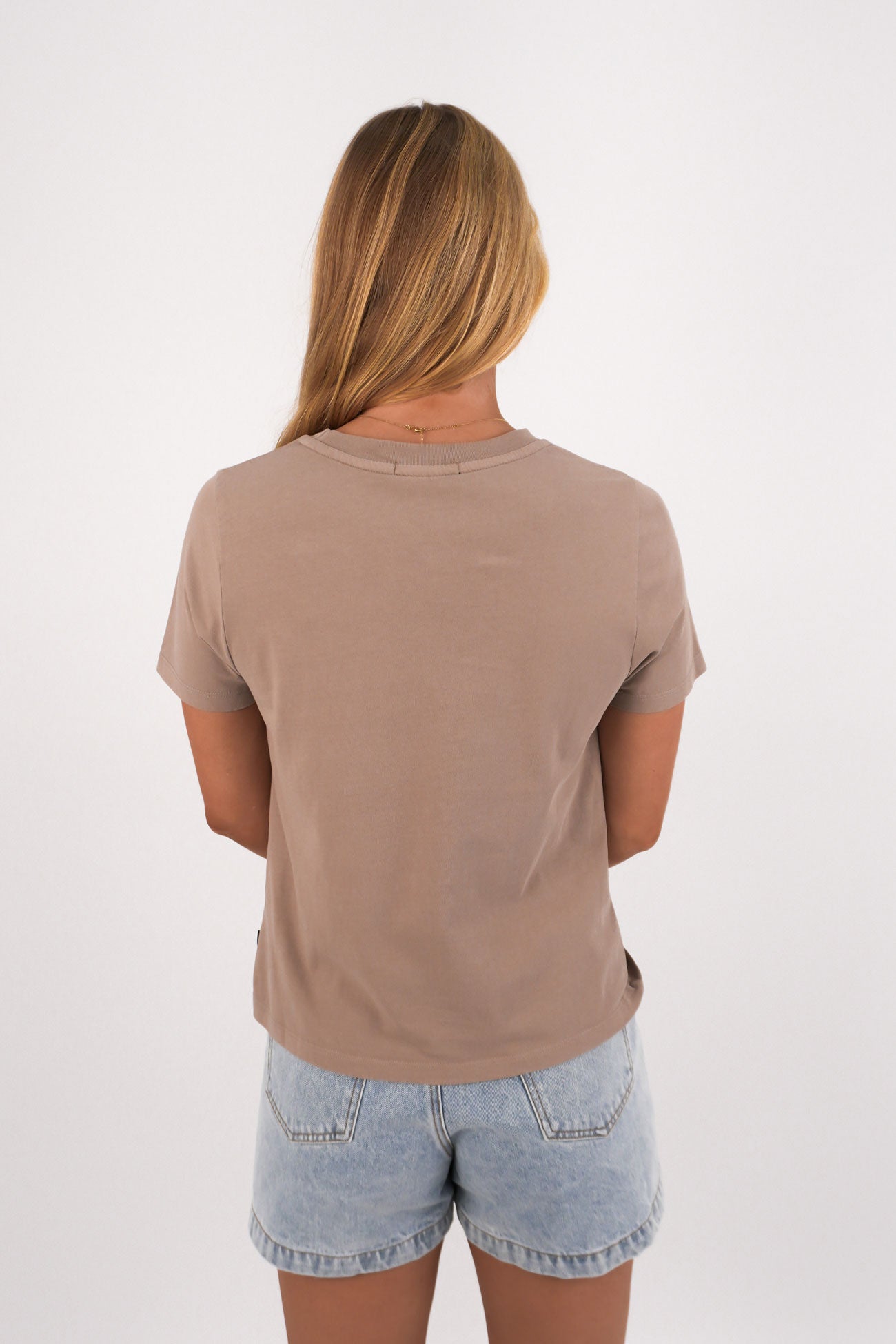 Saluti Regular Tee Stone