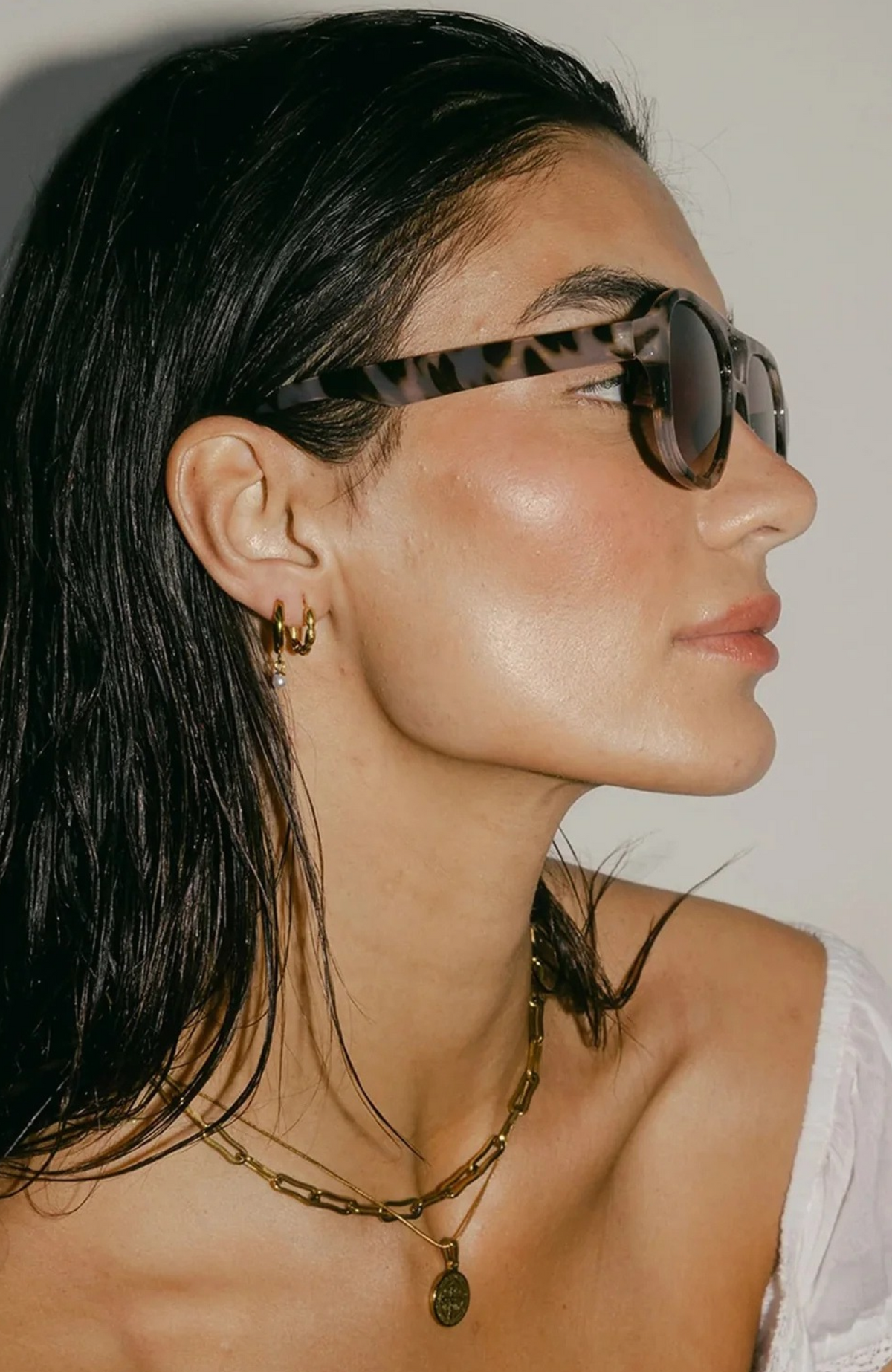 Kira Pearl Drop Earrings Gold