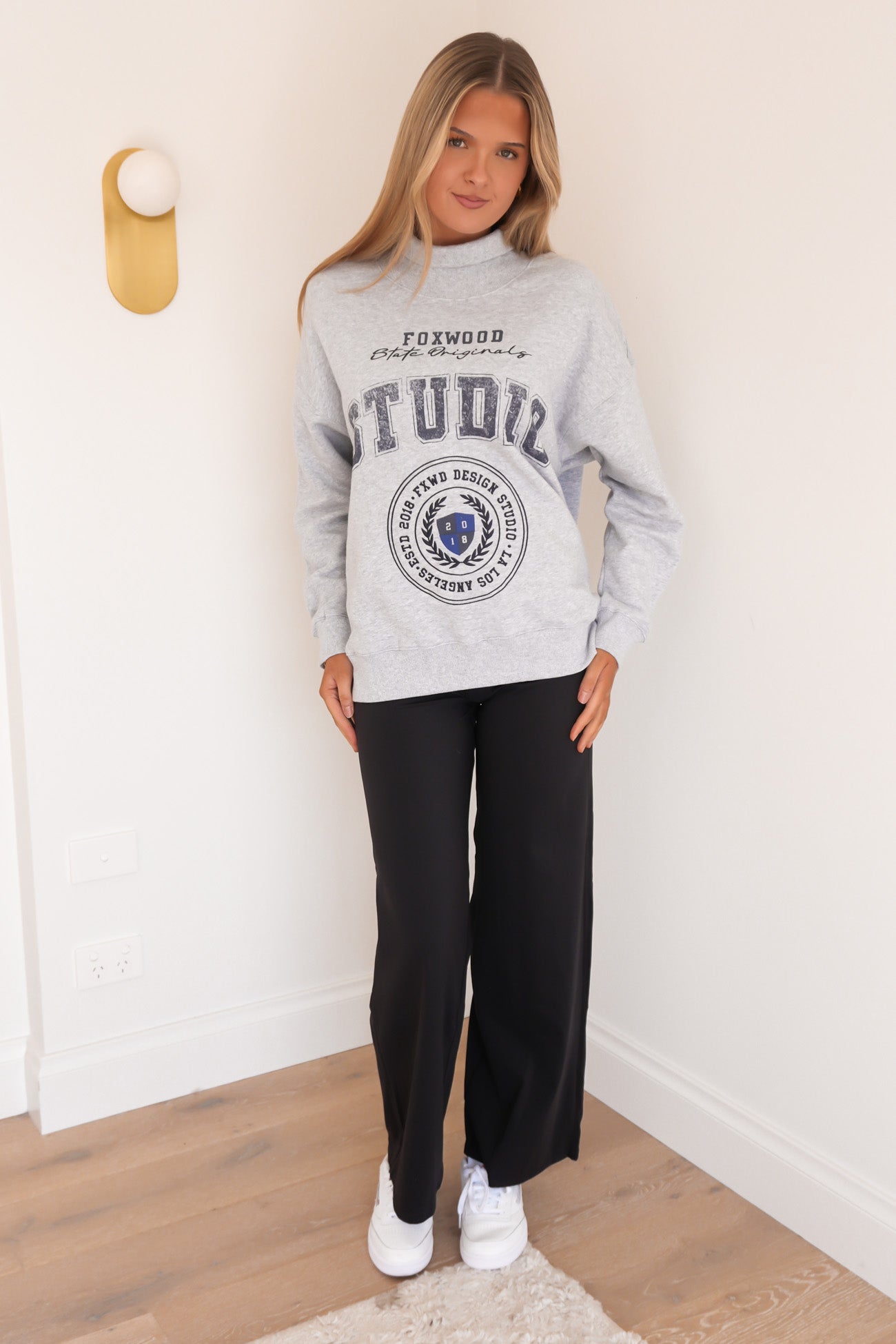 Studio Mock Neck Crew Grey Marle