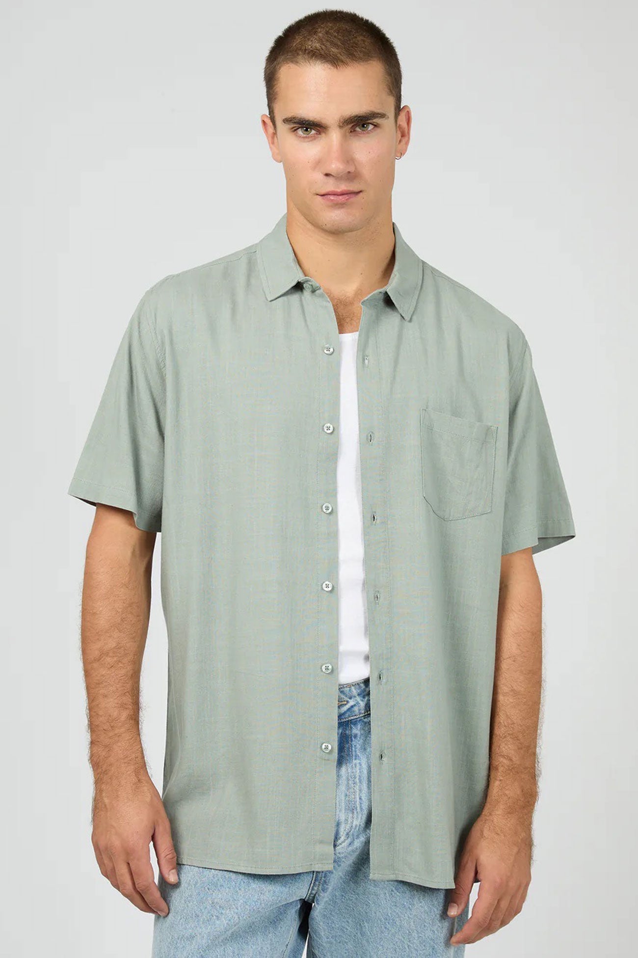 Textured-Linen-Short-Sleeve-Shirt-Green1
