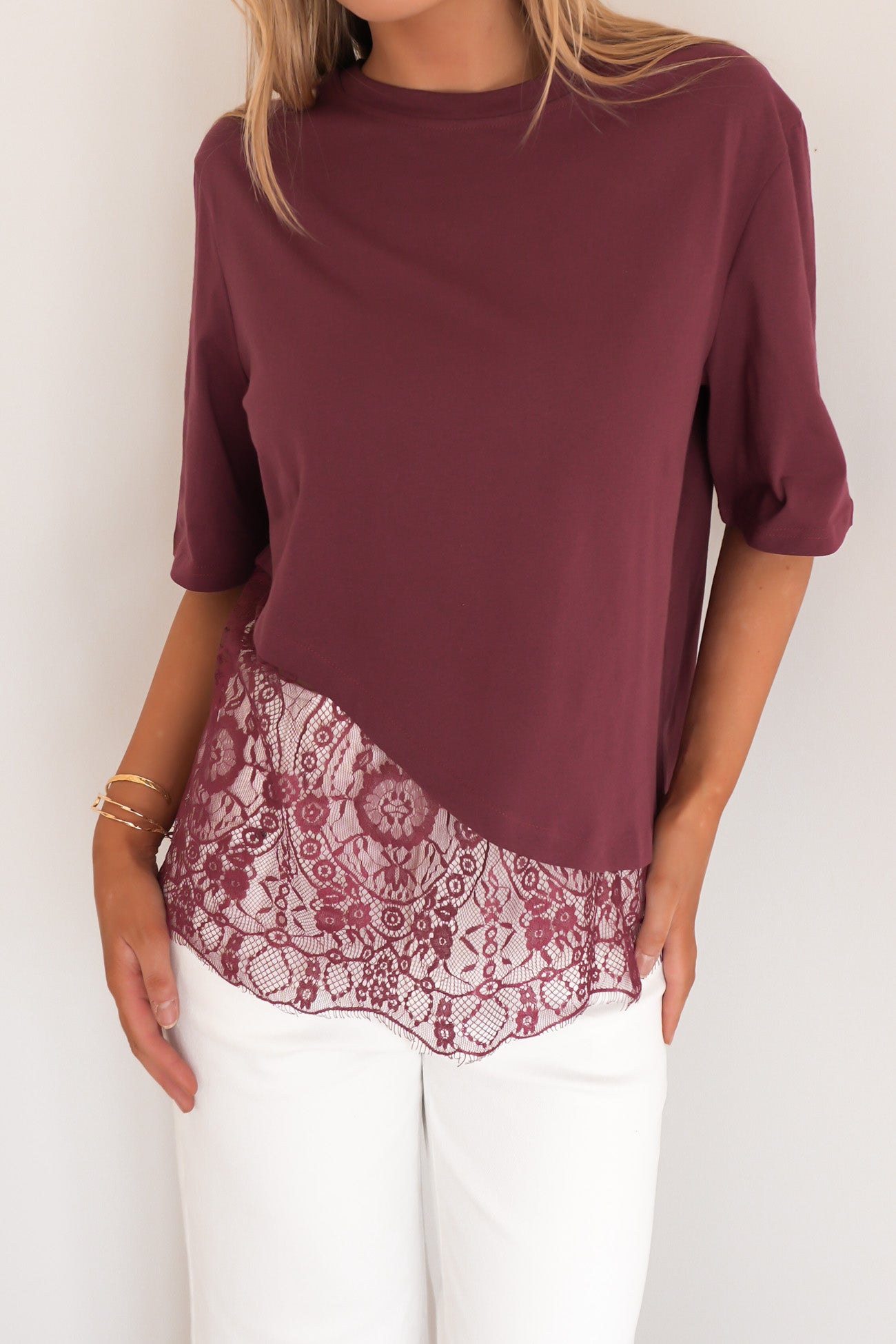 Tommi Lace Tee Burgundy