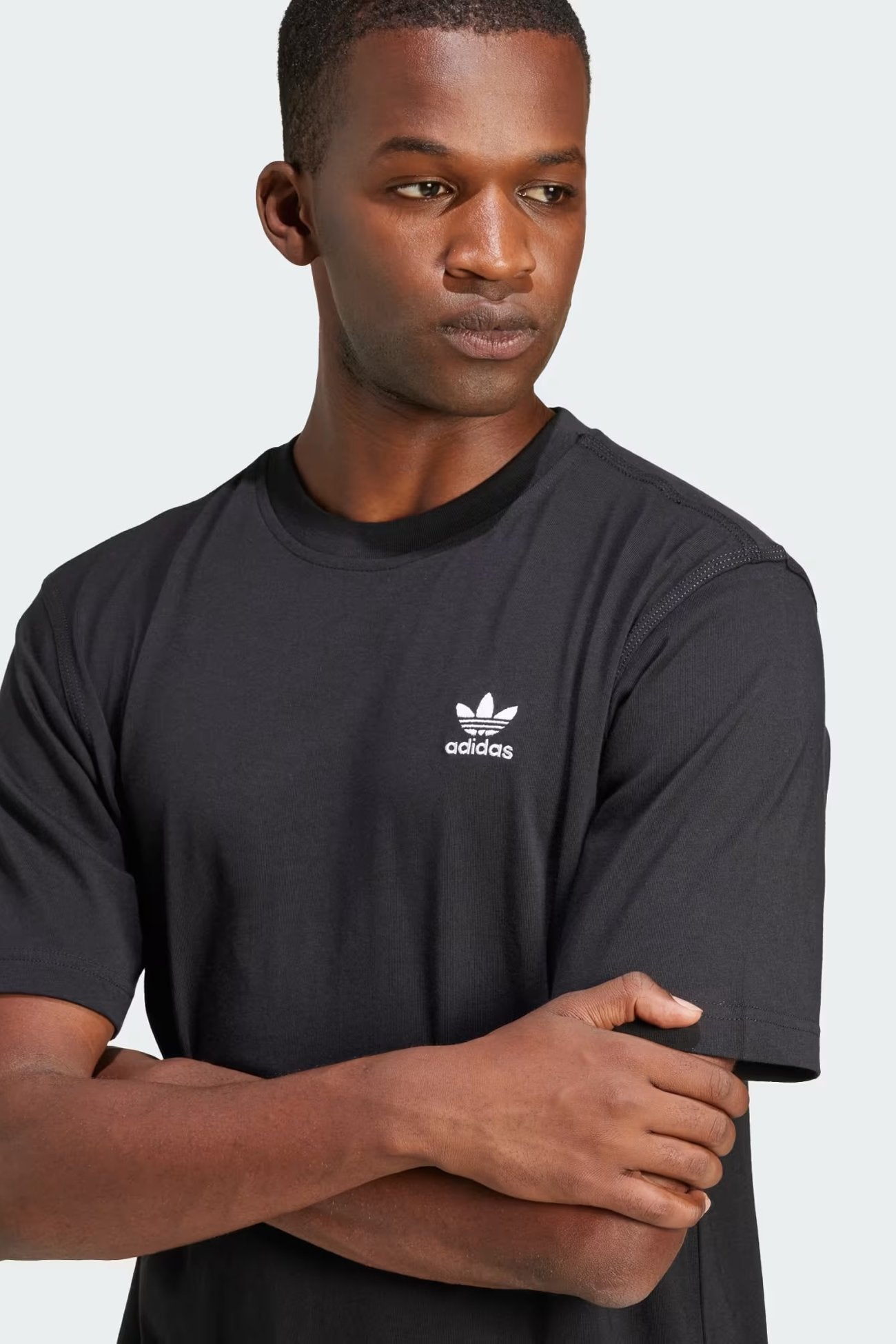 Trefoil Essential Tee Black