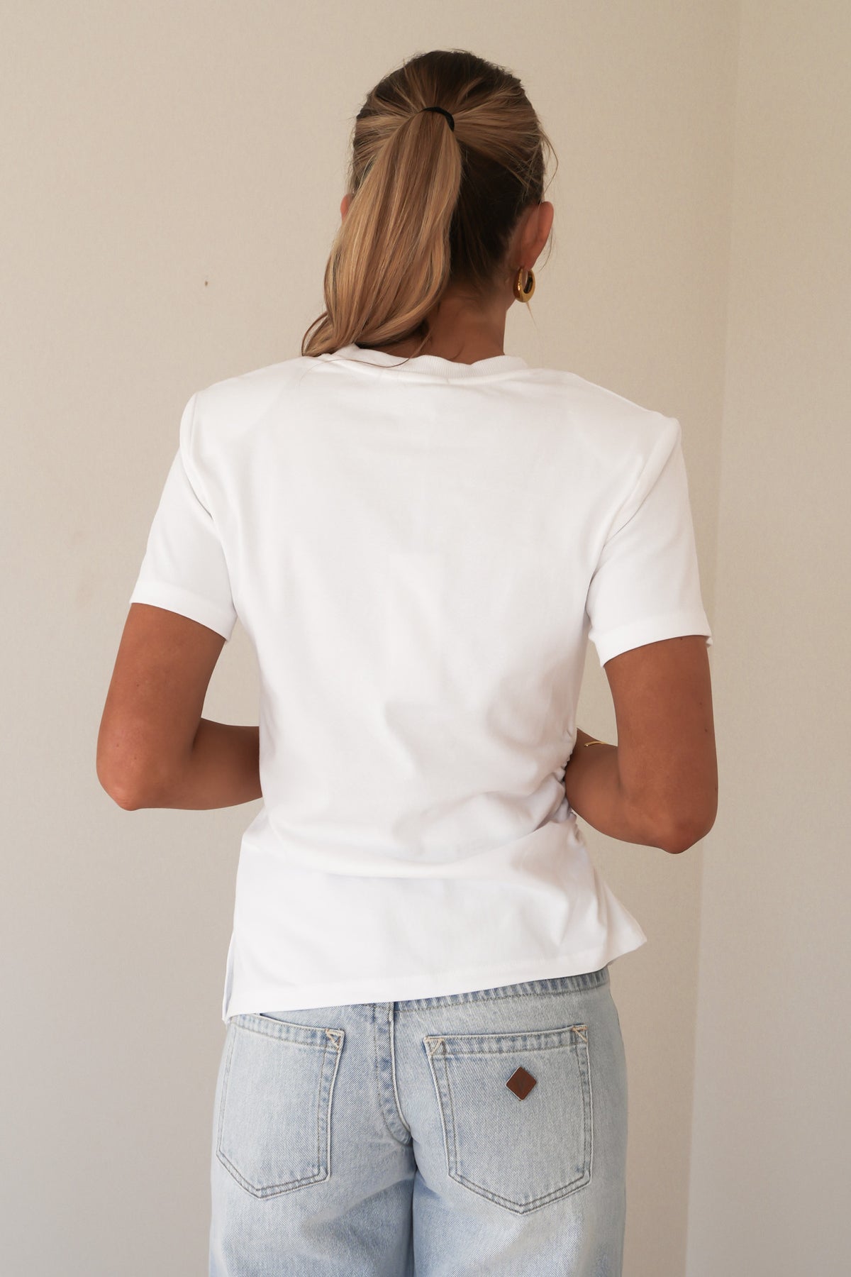 Wina Tee White