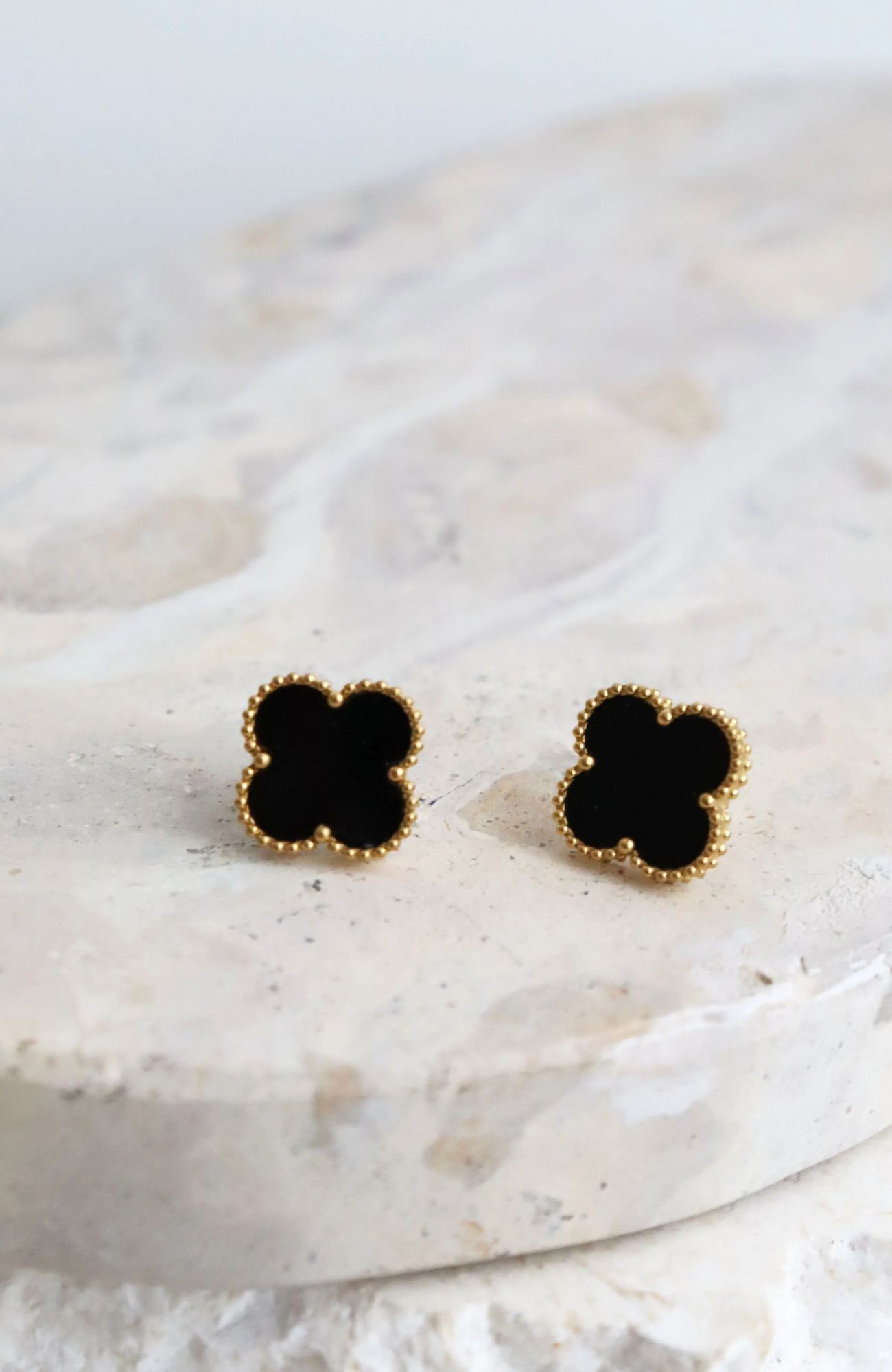 Wynn Earrings Black Gold