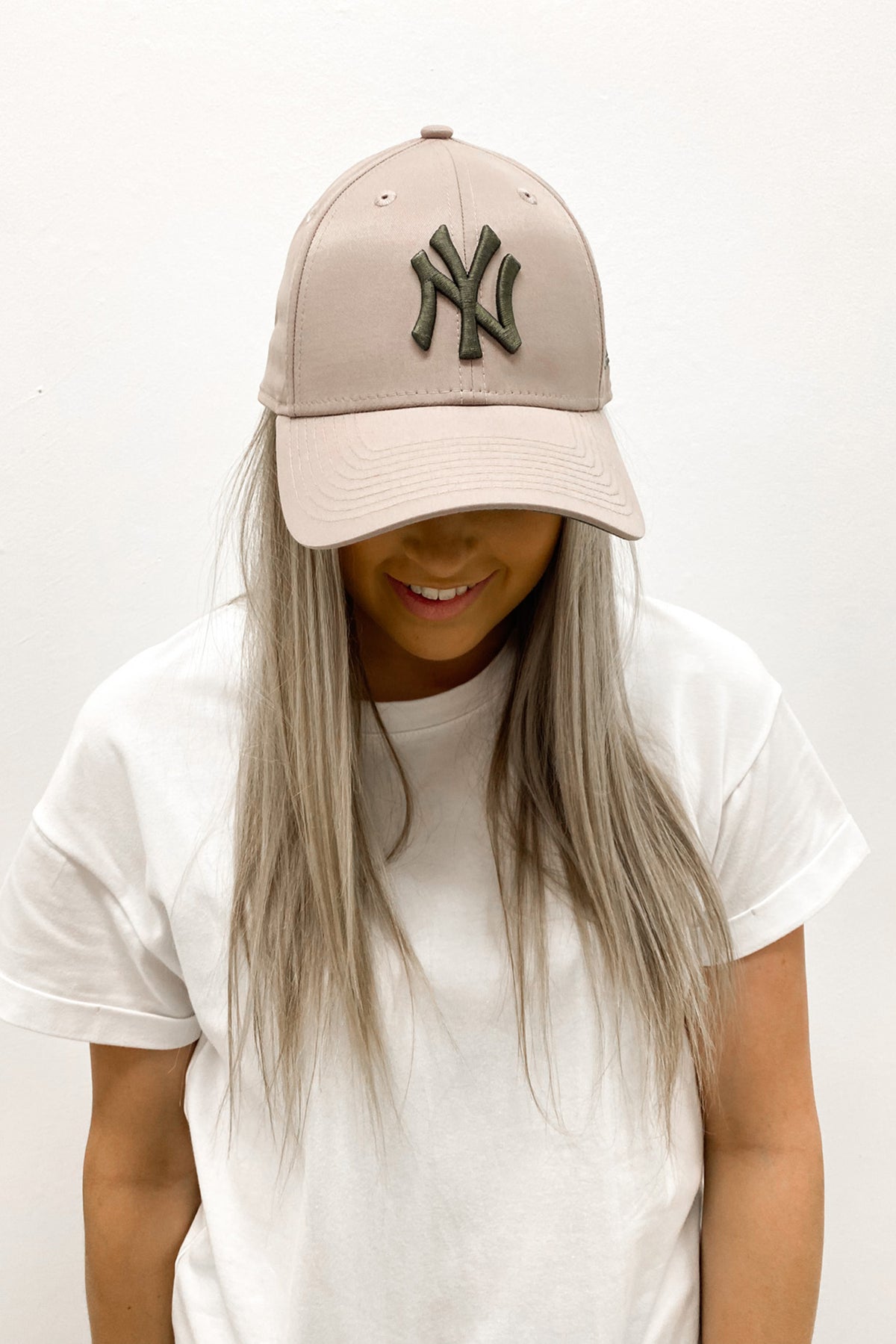New York Yankees 9FORTY Cloth Strap Dusk Olive