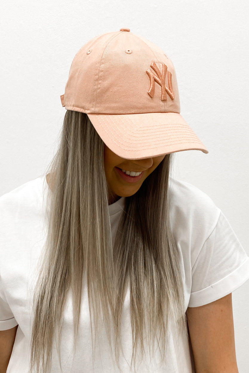 New York Yankees Cloth Strap Blush