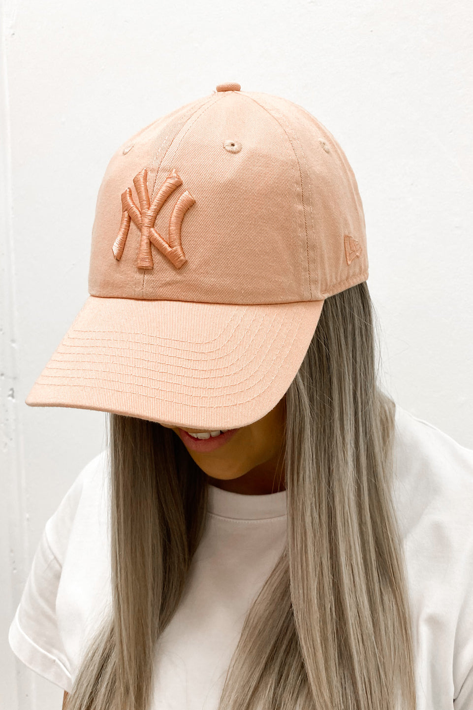 New York Yankees Cloth Strap Blush