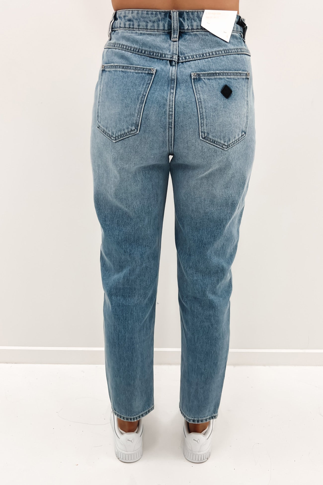 A 94 High Slim Jean Lindsey Hemp