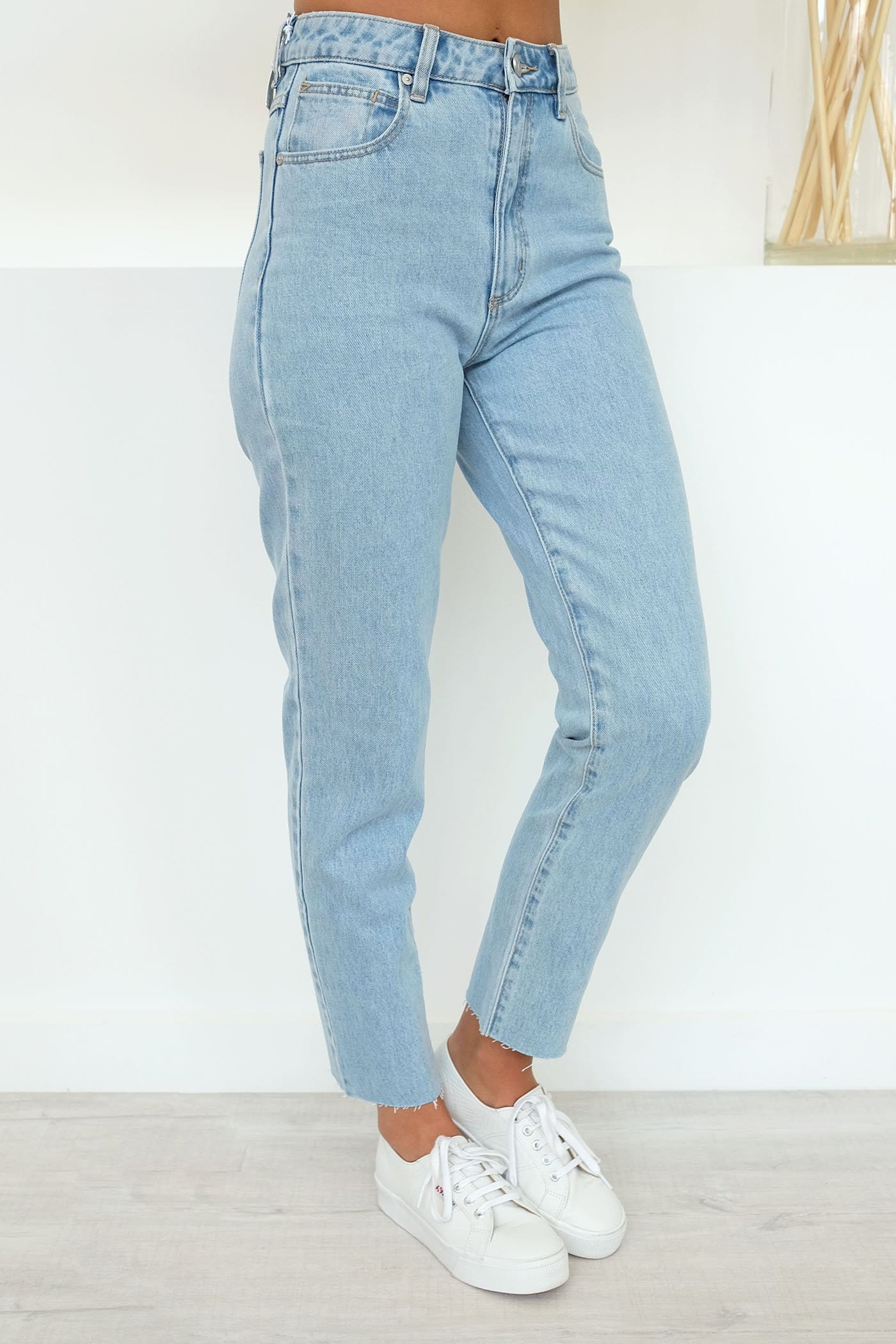 A 94 High Slim Jean Walk Away Abrand - Jean Jail