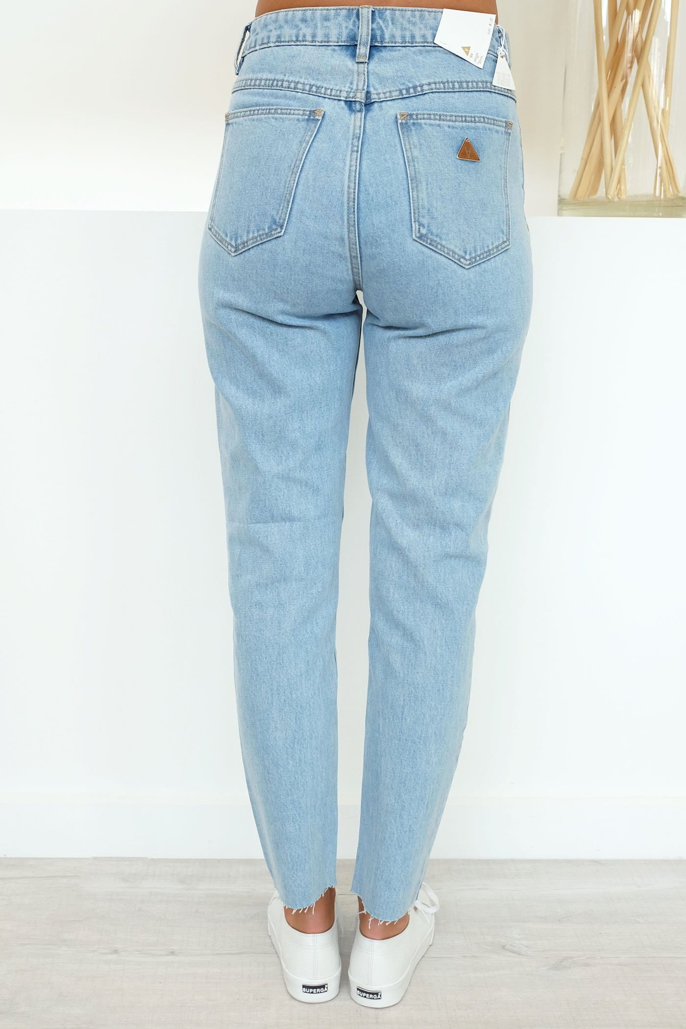 A 94 High Slim Jean Walk Away Abrand - Jean Jail