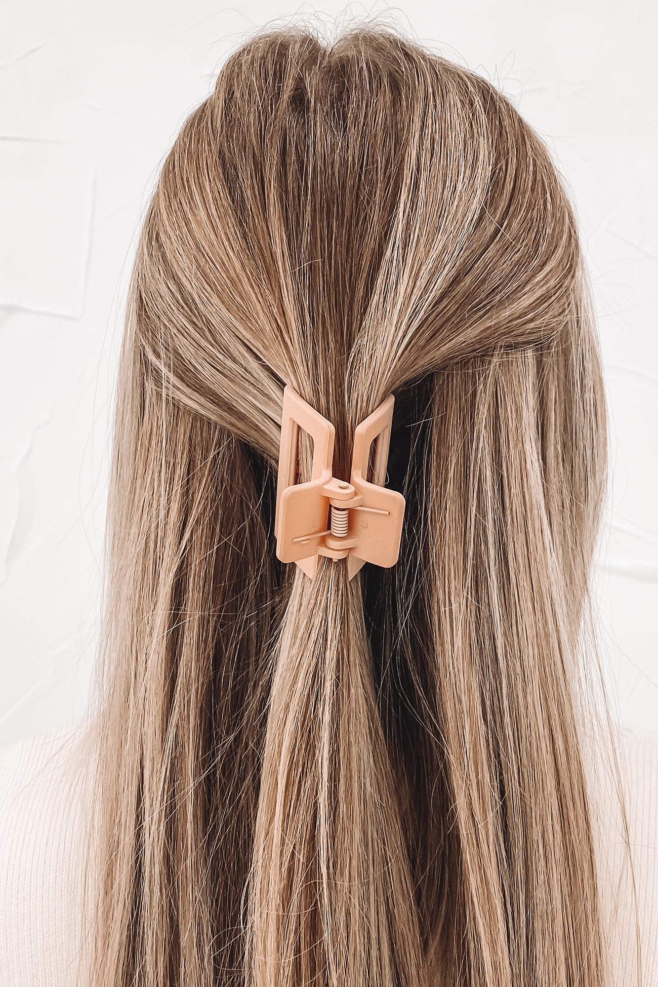 Bethany Claw Clip Blush