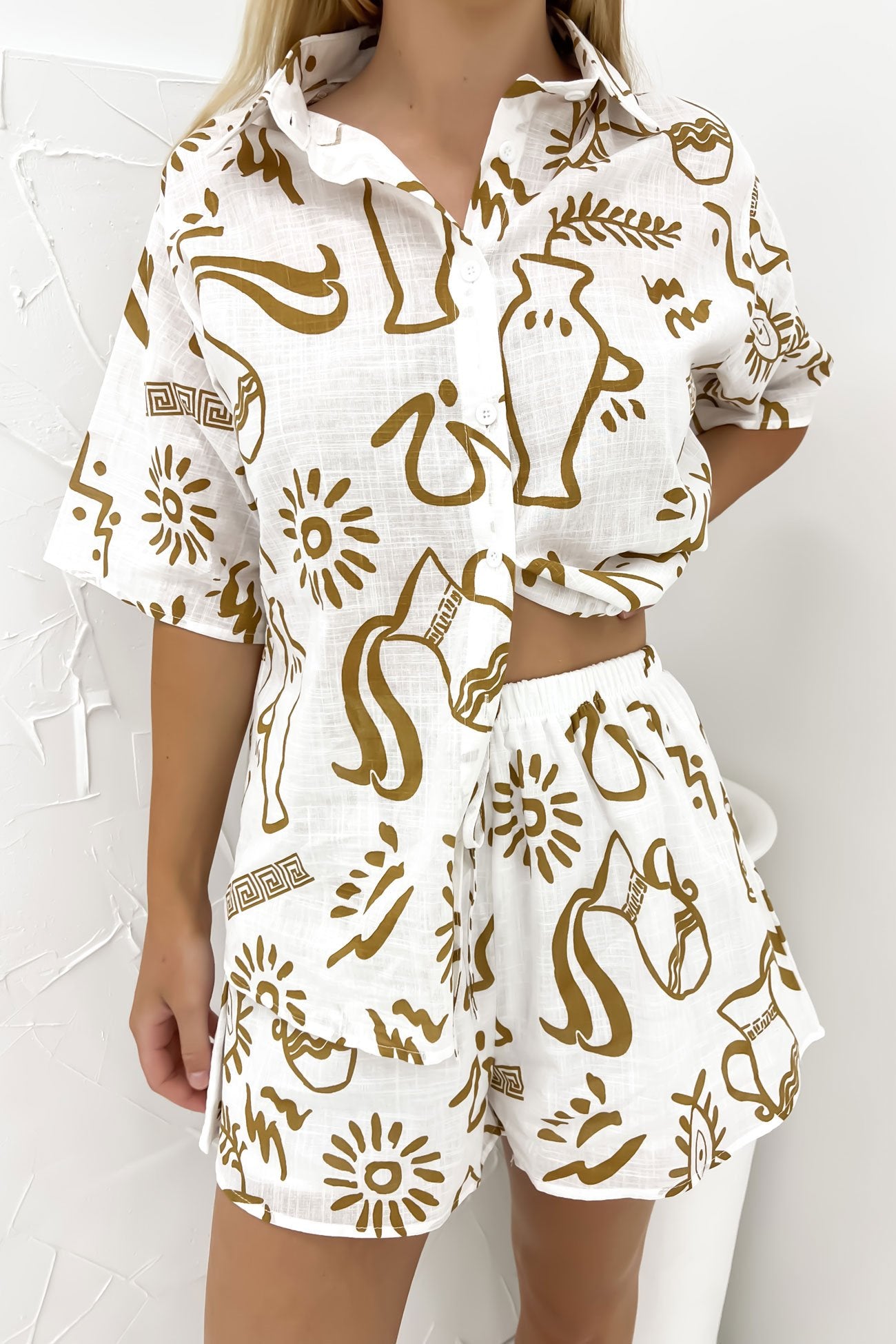 Corfu Set White Tan Aztec Vase